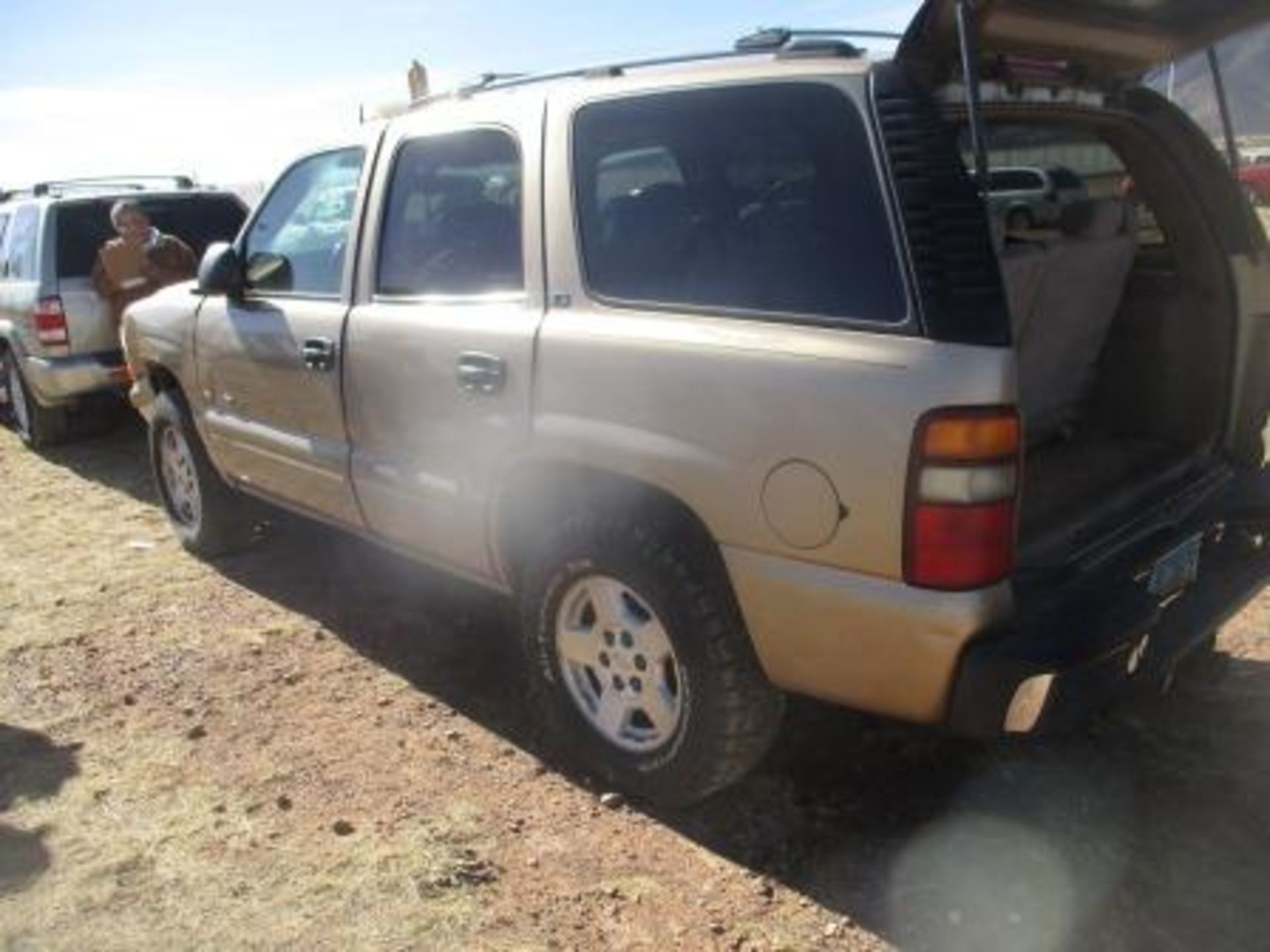 Lote Conformado Por Cuatro Vehículos No Aptos Para Matricular,Chevrolet Tahoe 2000, Honda Pilot - Image 19 of 20