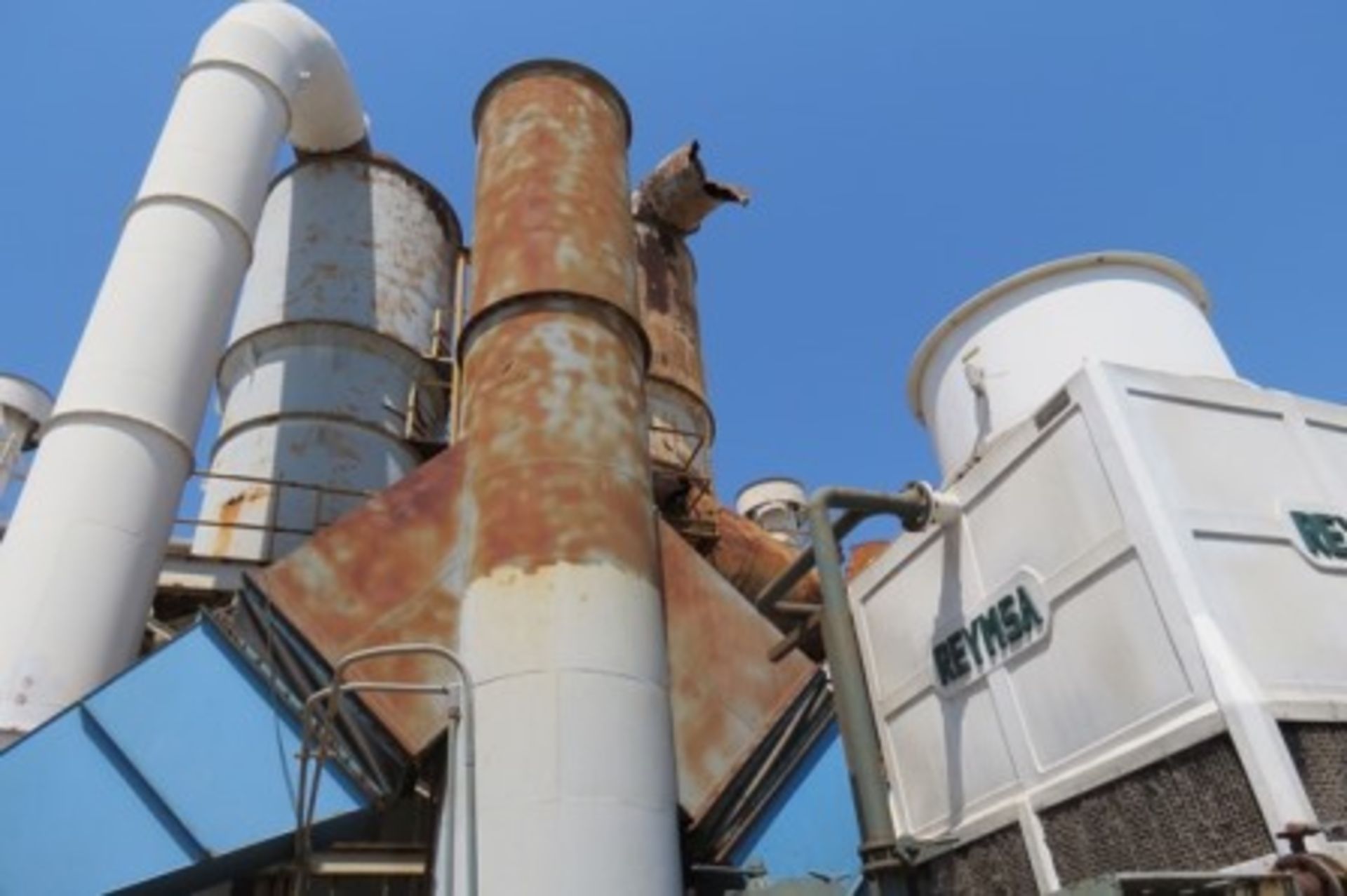 Dust collector, with 2 150 hp centrifugal blowers, filters, ducts, cooling tower - Image 18 of 46