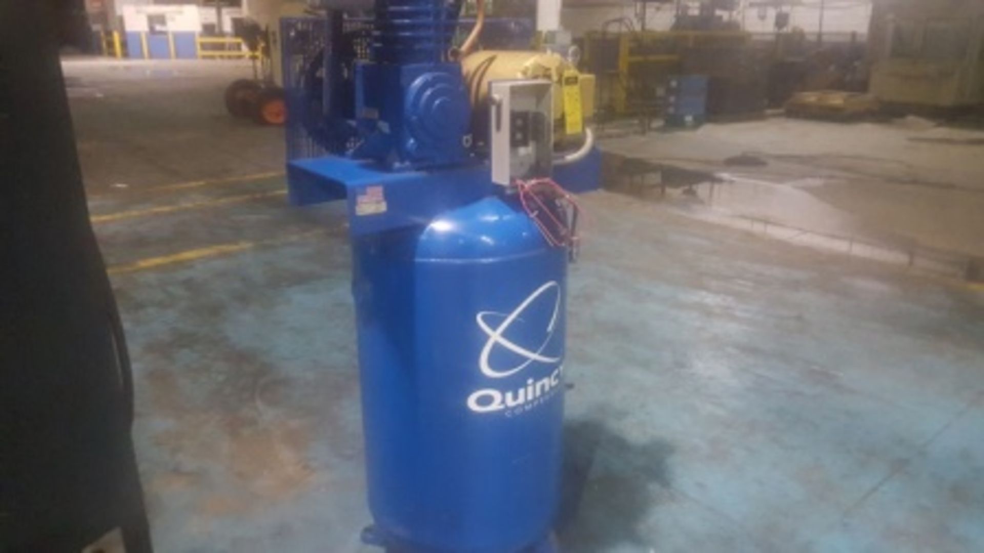 Quincy QT7.5 s/n 273DS80VCB23, 2012 air compressor, 7.5 hp, 80 gallon receiver