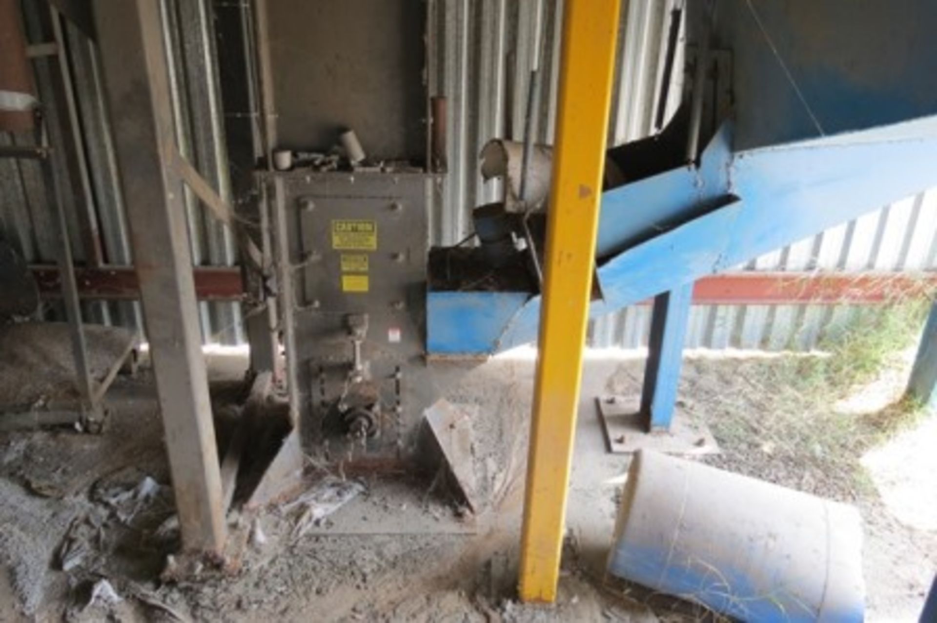 Foundry sand reclaim system, with vacuum pump, tank, agitator, dust collector, bucket elevator… - Image 10 of 14