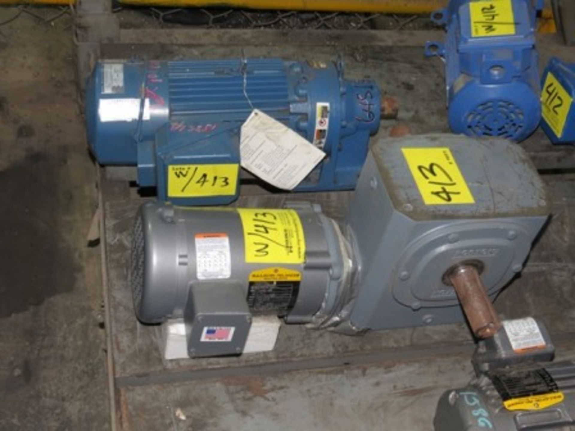 (1) Sumitomo gearmotor.