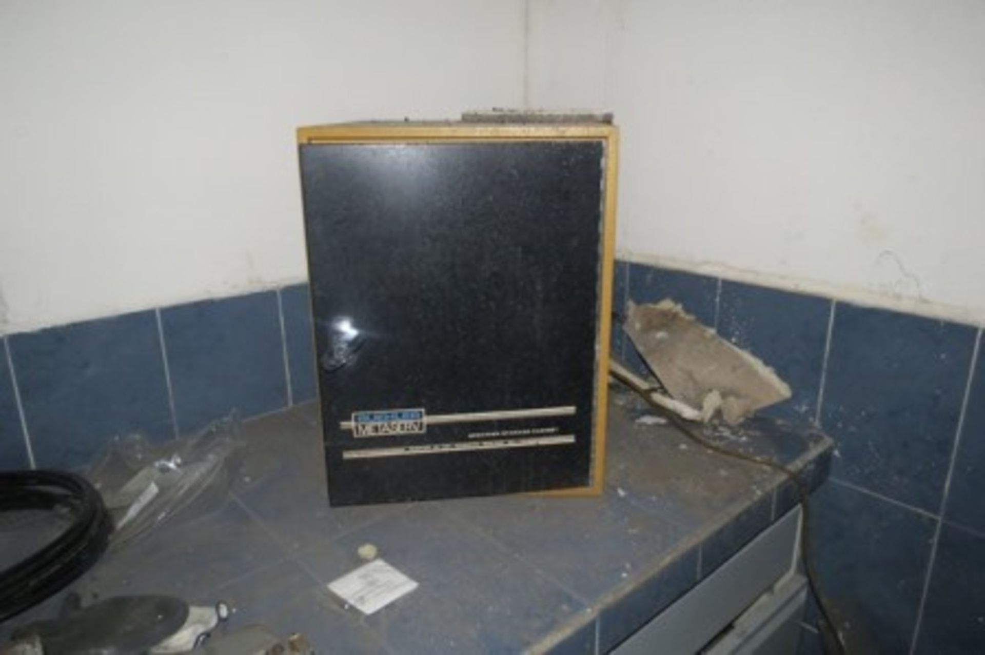 Baird spectrophotometer, laboratory furniture, test tube cabinet, bookcase and desk. - Image 9 of 15