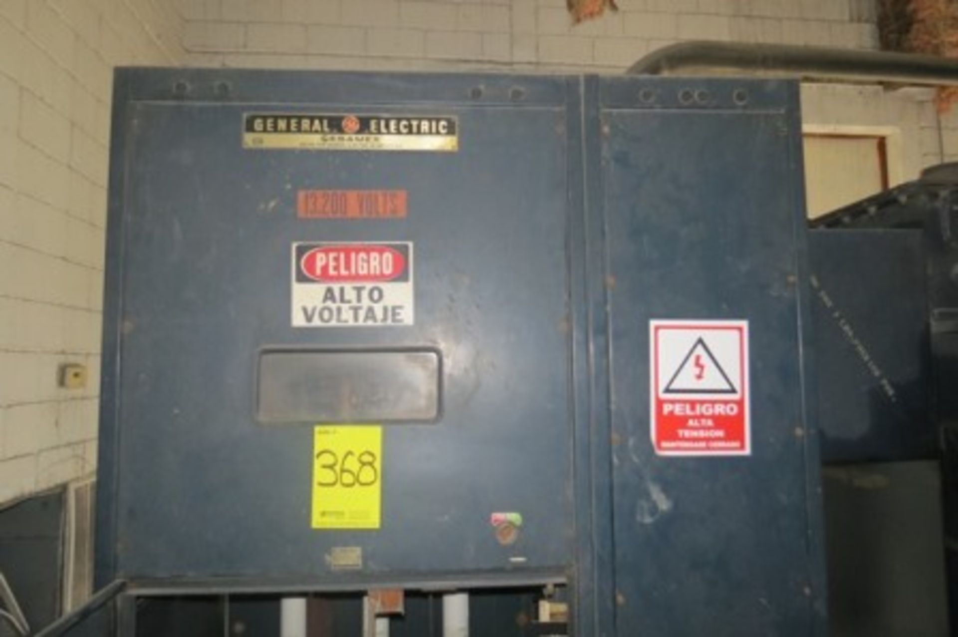 General Electric transformer, 1500KVA, oil cooled. (1)Blade Switch Cabinet - Image 11 of 22