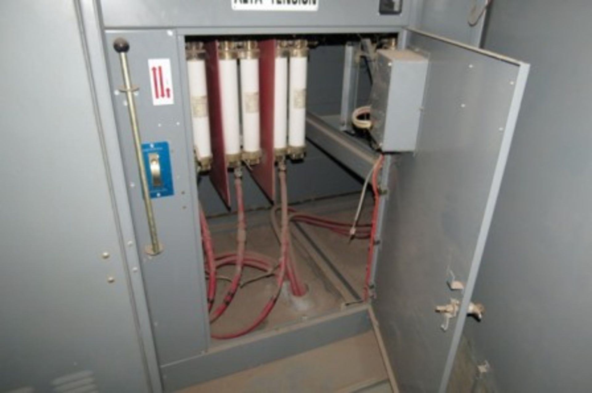 SD high voltage substation S-2, R3da02401 series, 600amp. - Image 11 of 16