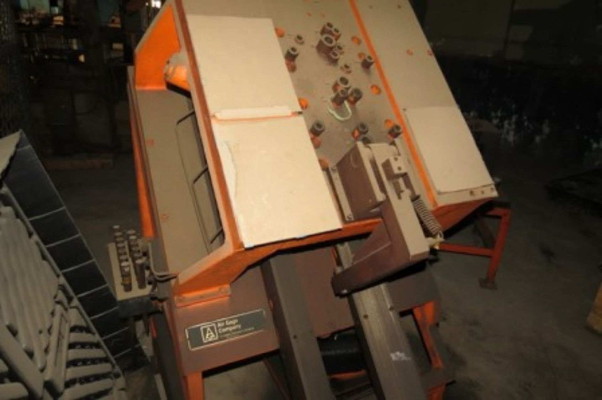 Leco CM-24 cut off saw. FSG surface grinder. Cincinnati 2 milling machine. Pneumatic gauge - Image 24 of 28