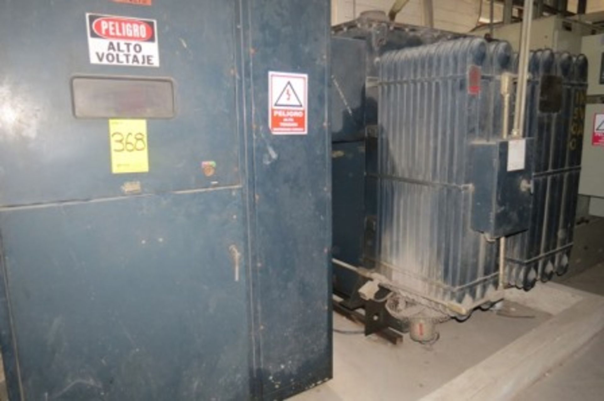 General Electric transformer, 1500KVA, oil cooled. (1)Blade Switch Cabinet - Image 4 of 22