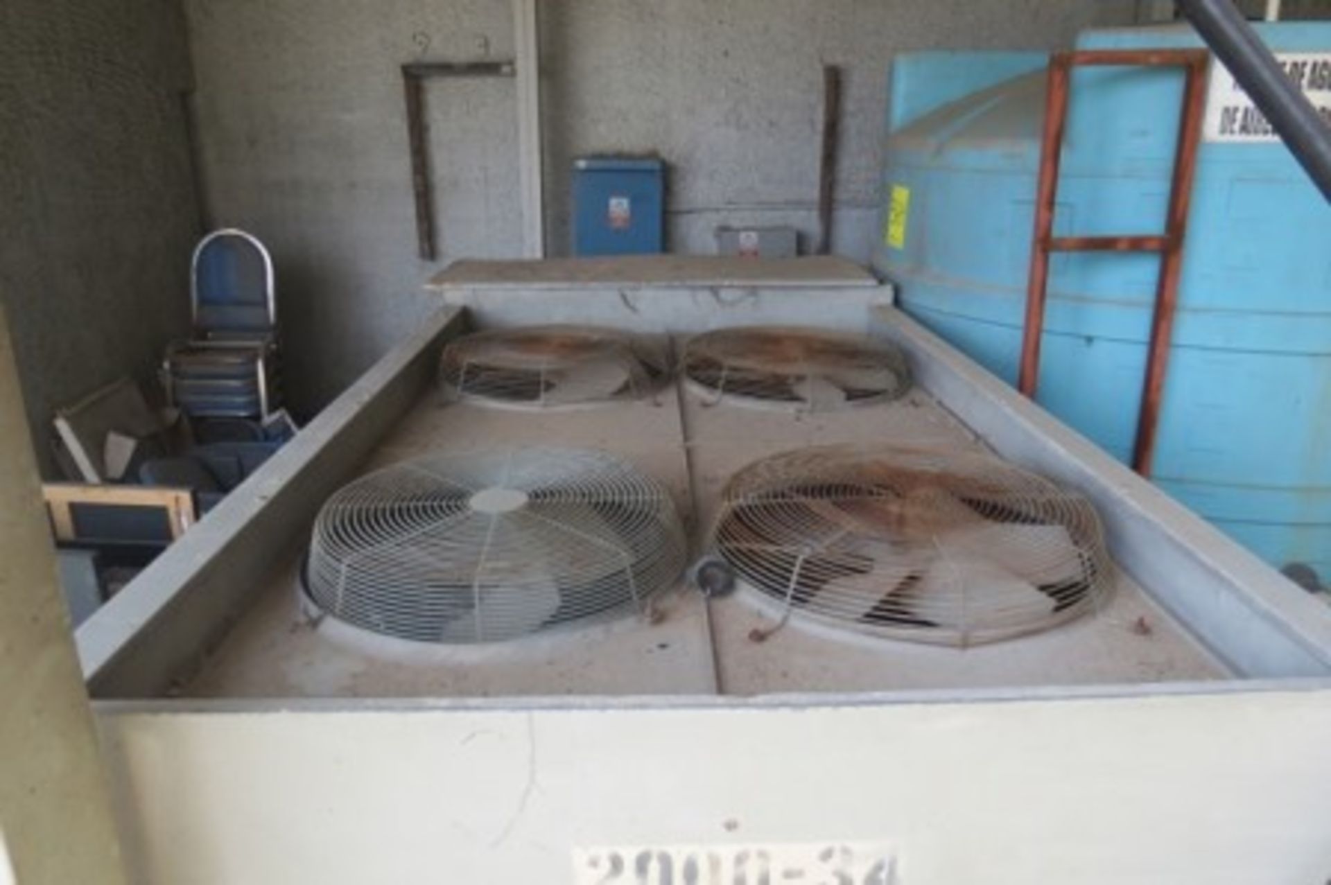 York chiller with four 70 cm diameter fans - Image 6 of 12