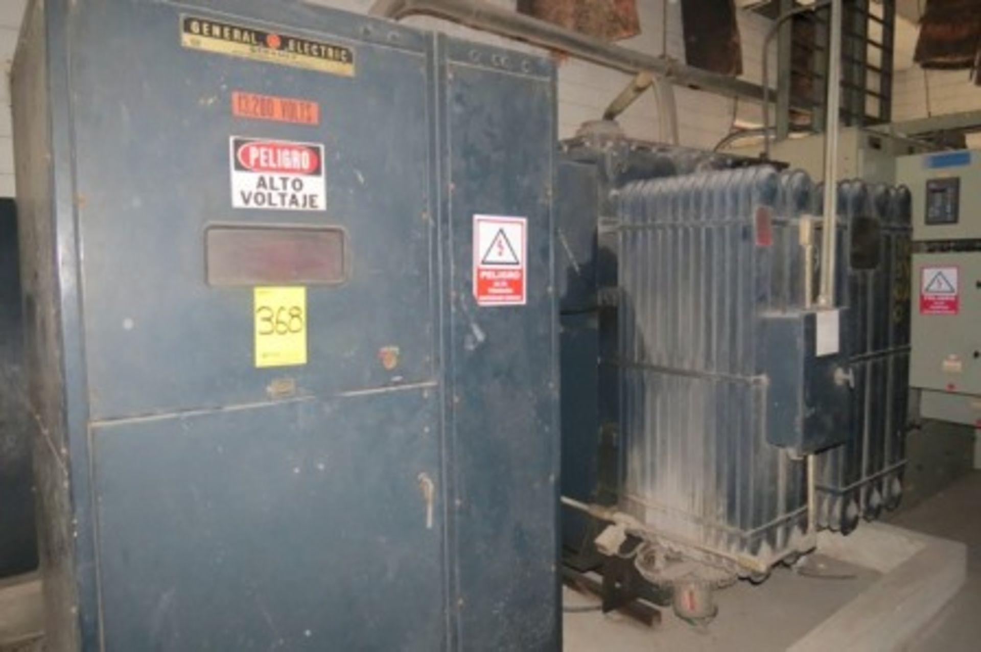 General Electric transformer, 1500KVA, oil cooled. (1)Blade Switch Cabinet - Image 8 of 22