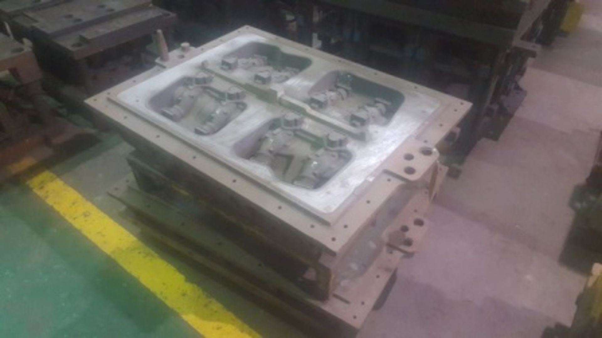 (7) Pallets of casting molds for aluminum intake manifolds for automotive engines