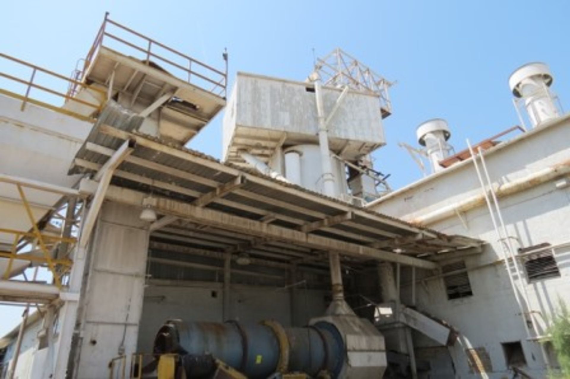 Dust collector, with 2 150 hp centrifugal blowers, filters, ducts, cooling tower - Image 33 of 46