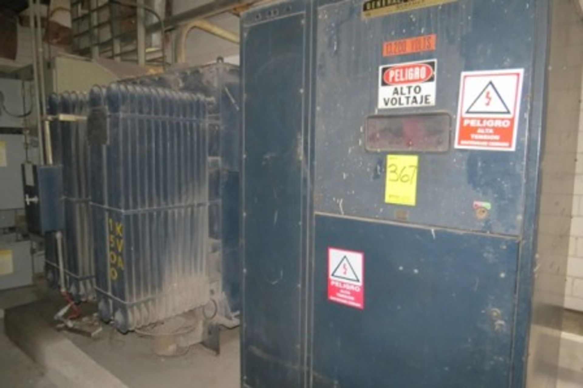 General Electric transformer, 1500KVA, oil cooled. (1)Blade Switch Cabinet - Image 6 of 12