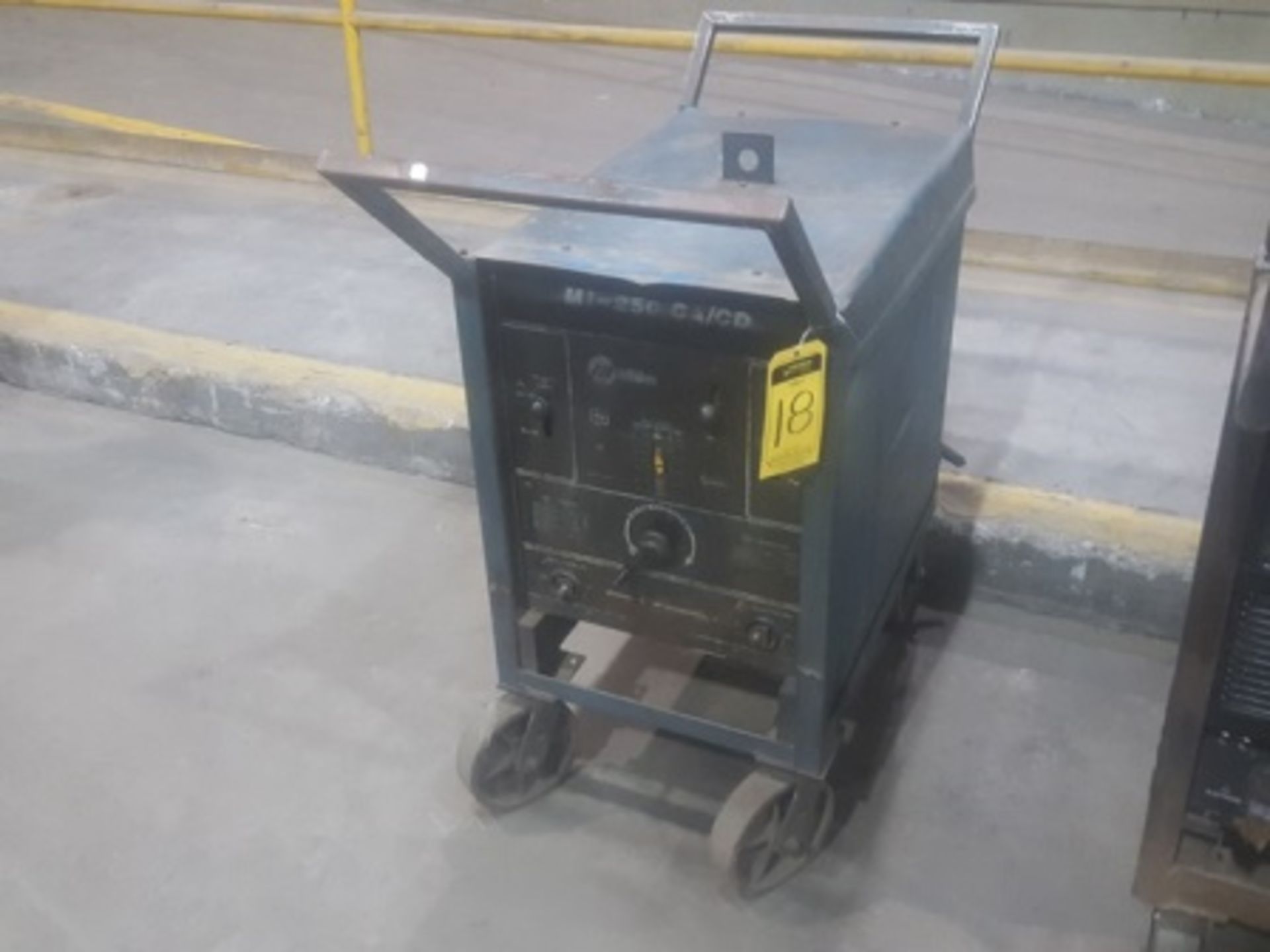 Miller MI-250-CA/CD welding machine