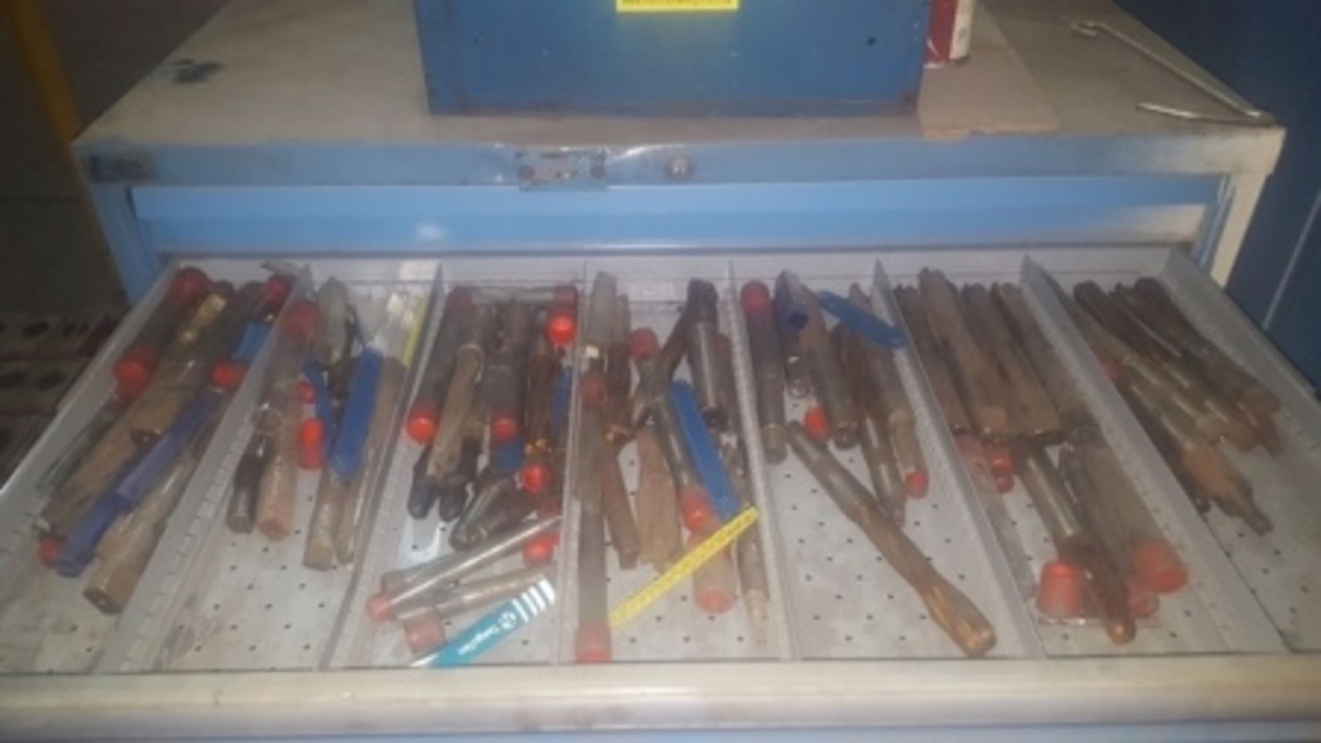 Tool cabinet, (12) drawers with high speed steel drills, taps and reamers, carbide milling cutte… - Image 15 of 17