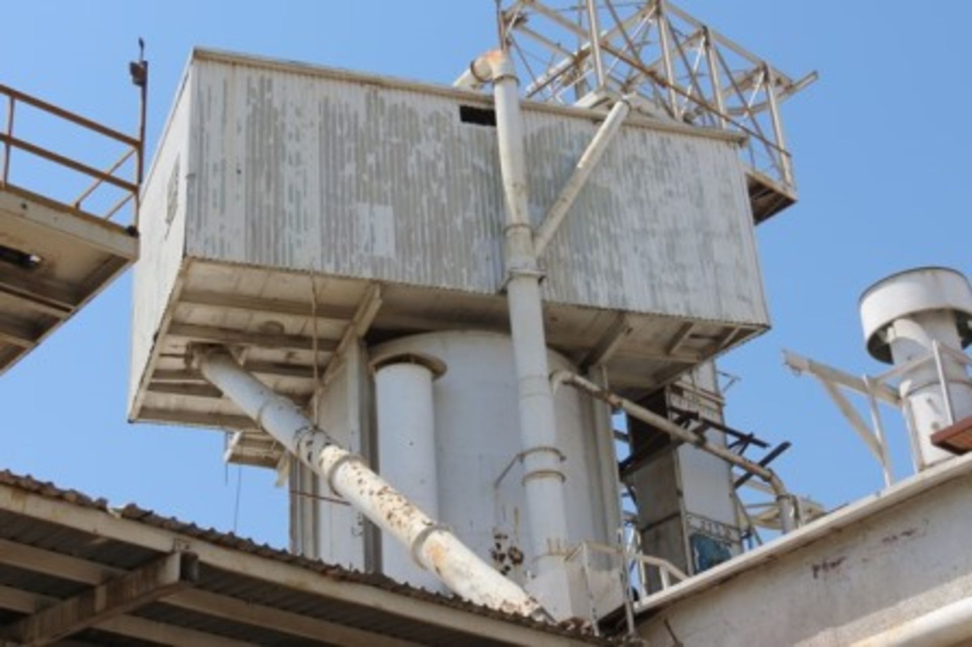 Dust collector, with 2 150 hp centrifugal blowers, filters, ducts, cooling tower - Image 39 of 46