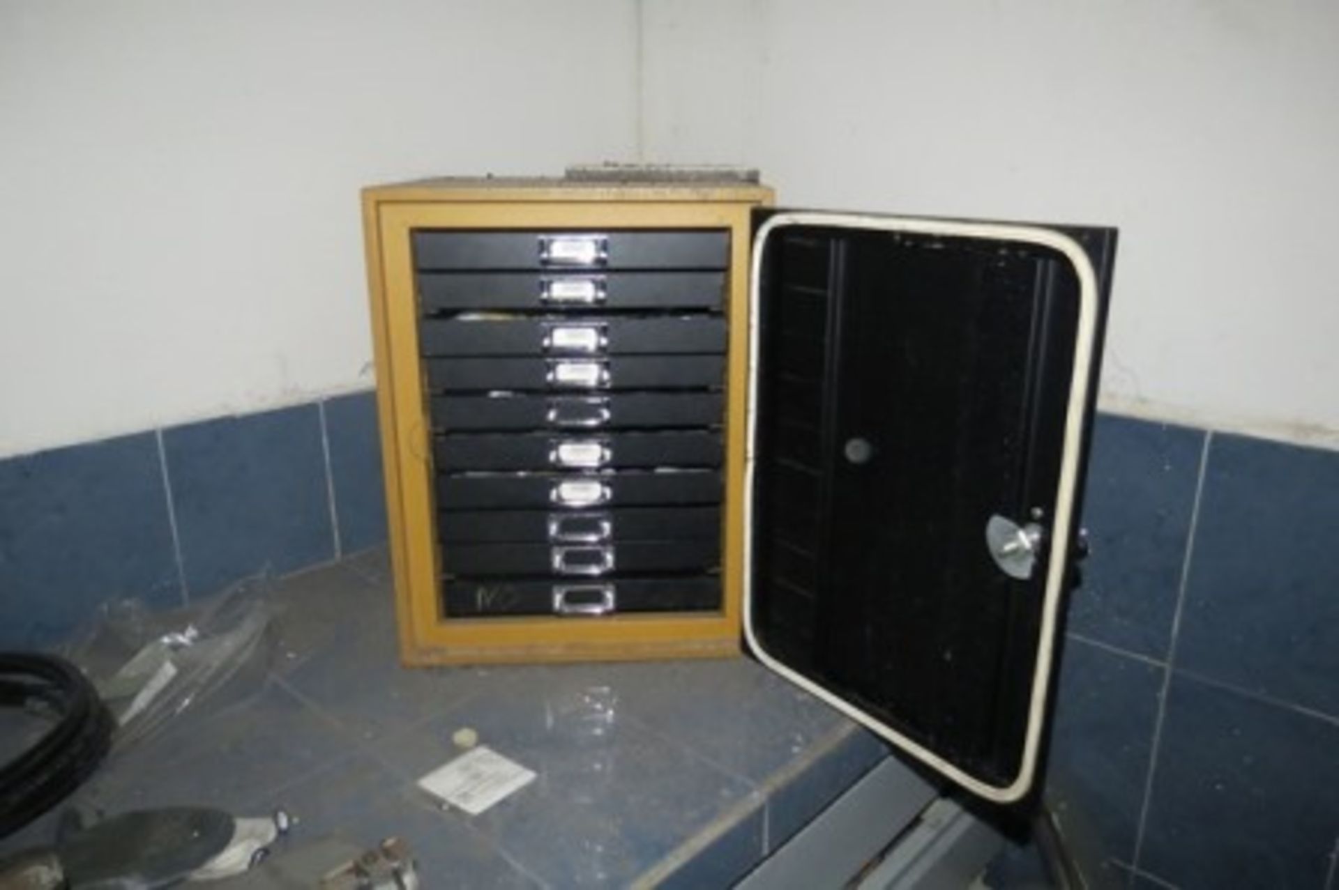 Baird spectrophotometer, laboratory furniture, test tube cabinet, bookcase and desk. - Image 10 of 15