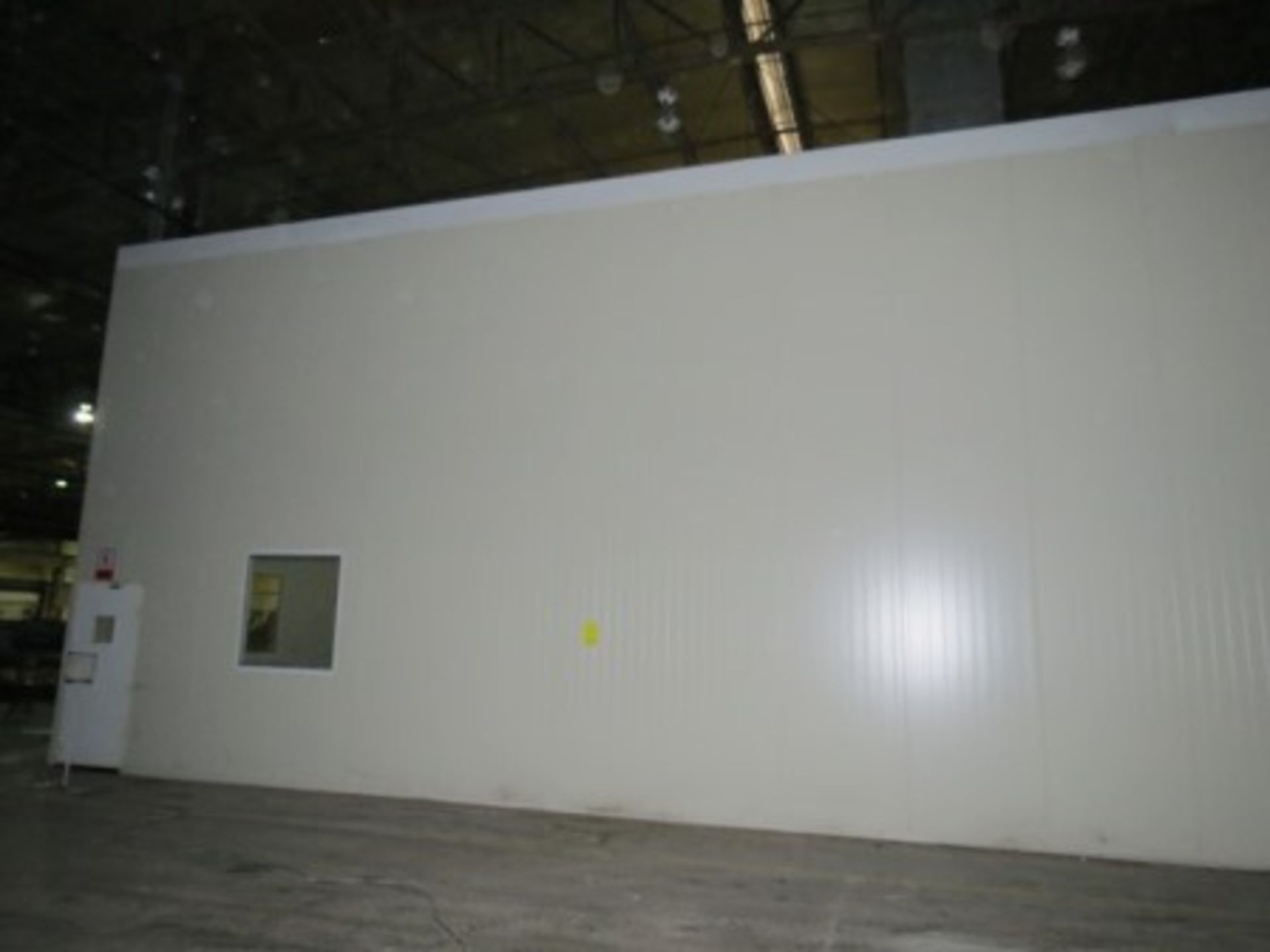 Metal room for Cleanroom, 18.3 x 36.6 x 5 m., (2) gates, (2) doors, (4)windows, celling and lamps. - Image 14 of 15