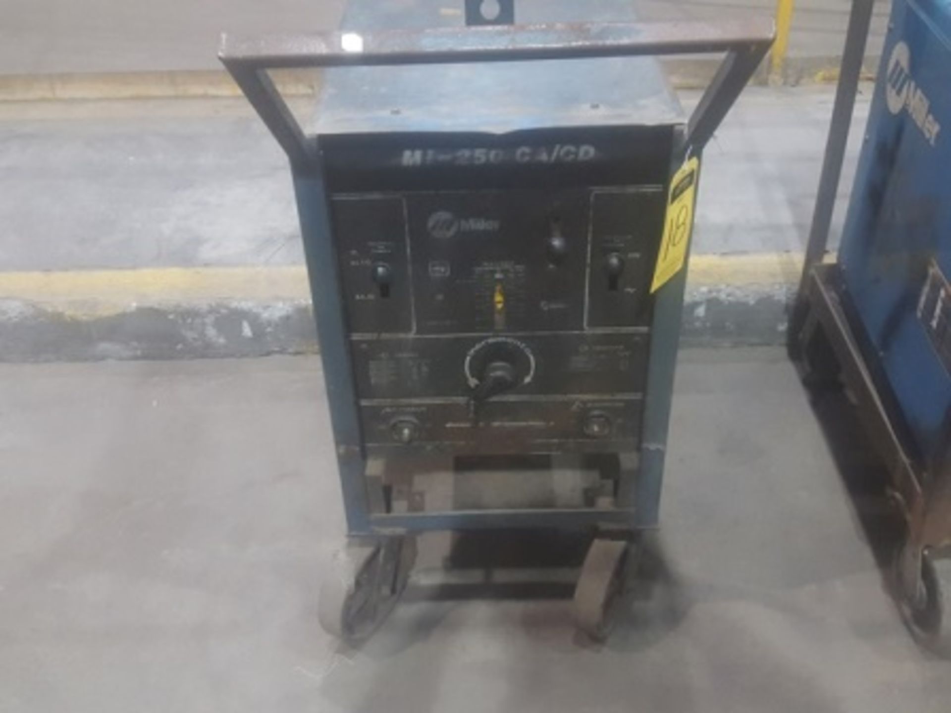 Miller MI-250-CA/CD welding machine - Image 2 of 3