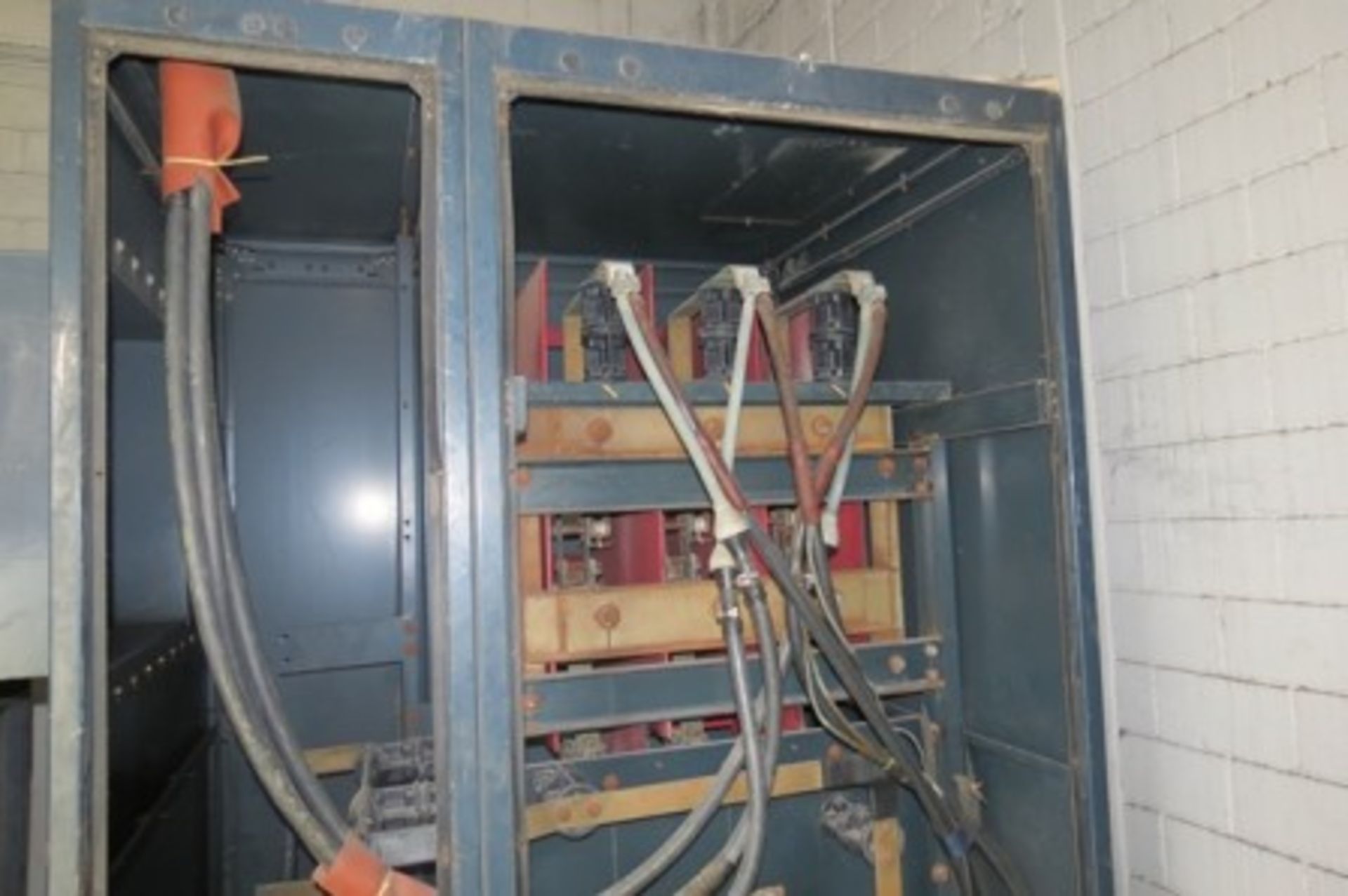 General Electric transformer, 1500KVA, oil cooled. (1)Blade Switch Cabinet - Image 15 of 22