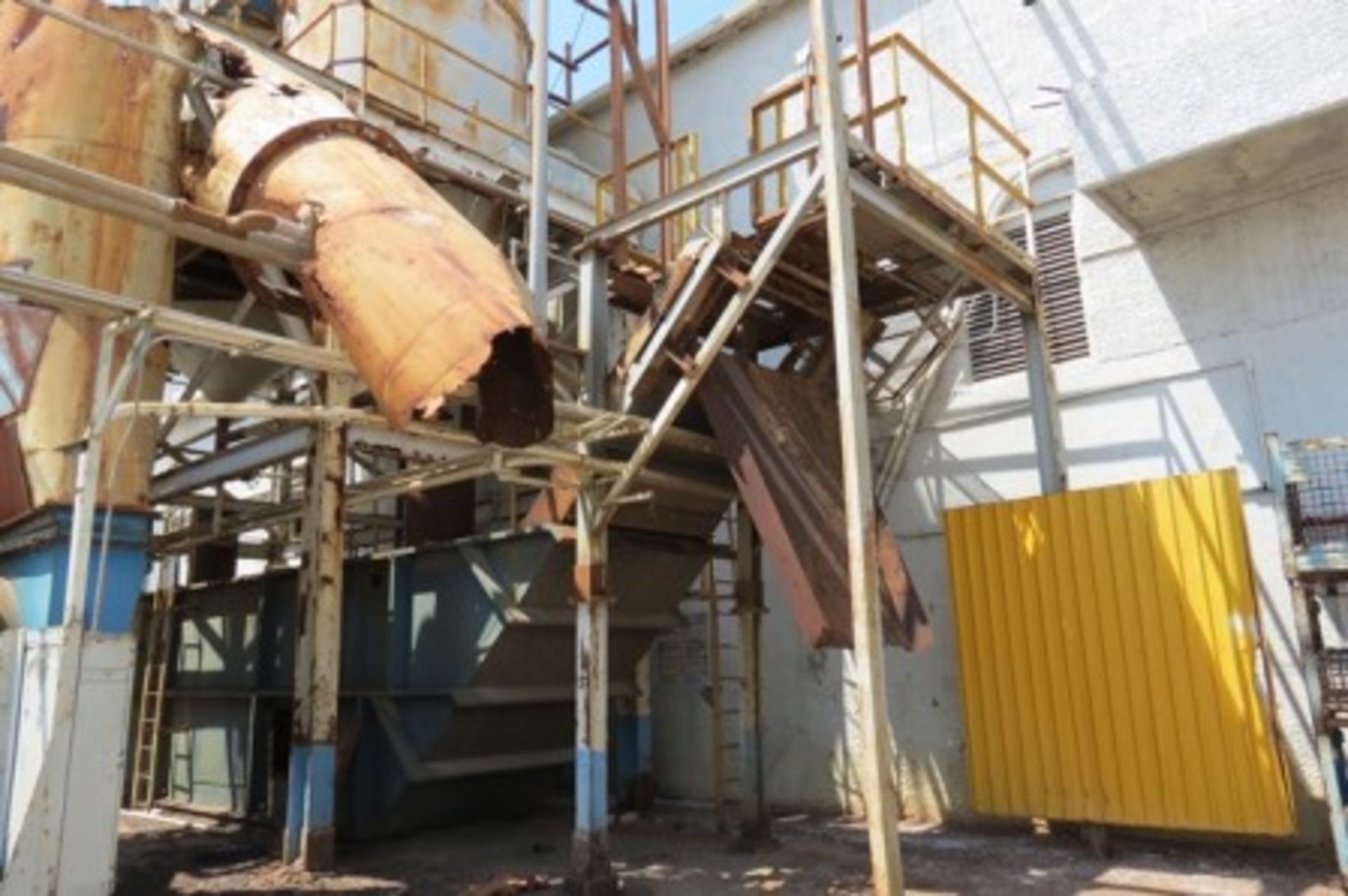 Dust collector, with 2 150 hp centrifugal blowers, filters, ducts, cooling tower - Image 26 of 46