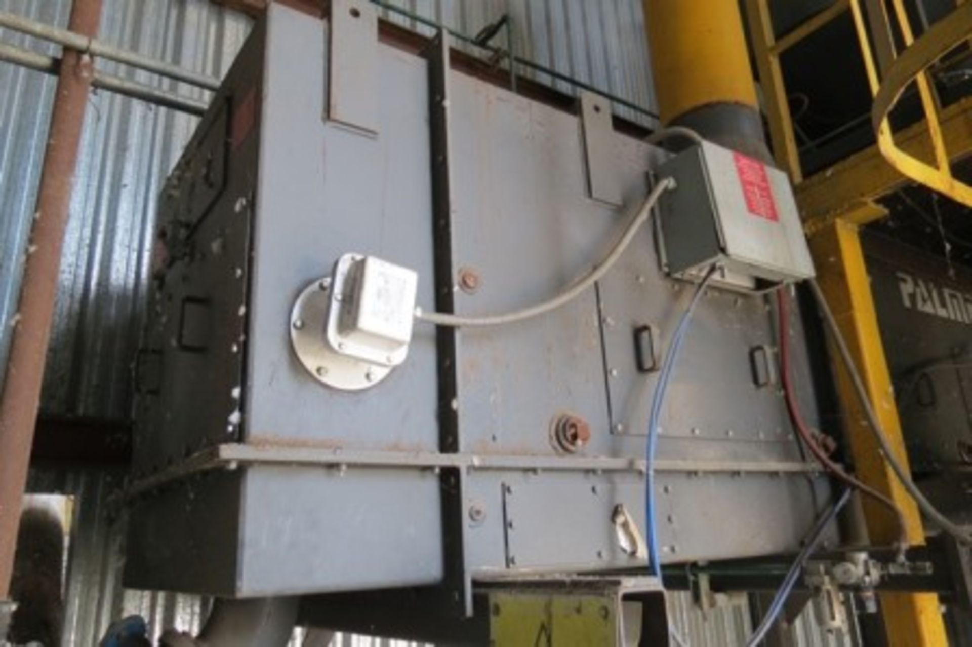 Foundry sand reclaim system, with vacuum pump, tank, agitator, dust collector, bucket elevator… - Image 5 of 14