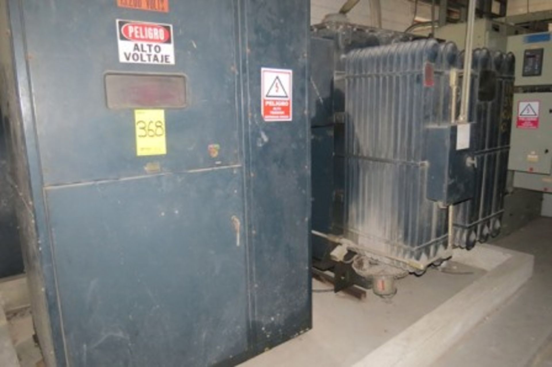 General Electric transformer, 1500KVA, oil cooled. (1)Blade Switch Cabinet - Image 9 of 22