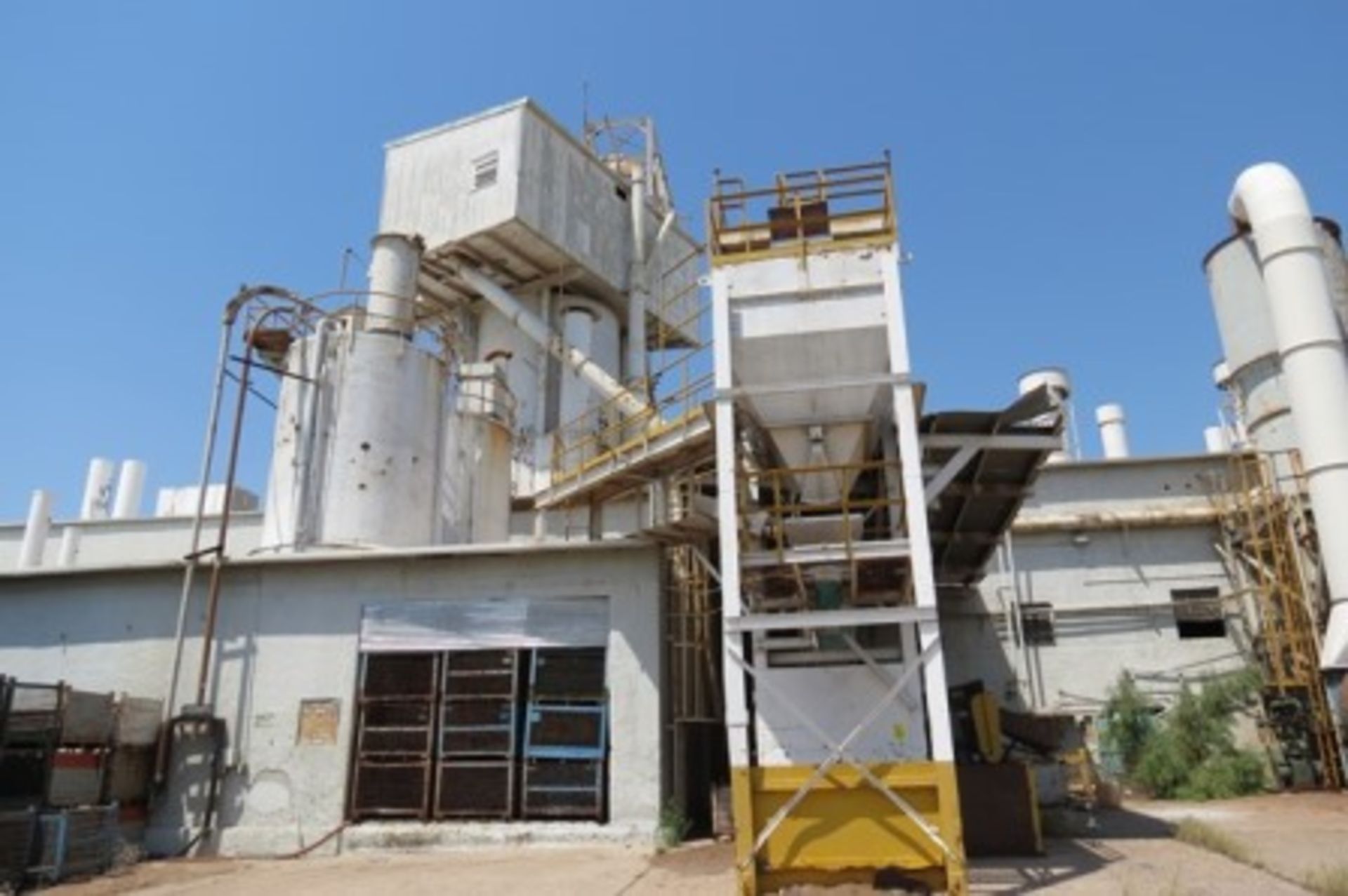 Dust collector, with 2 150 hp centrifugal blowers, filters, ducts, cooling tower - Image 43 of 46