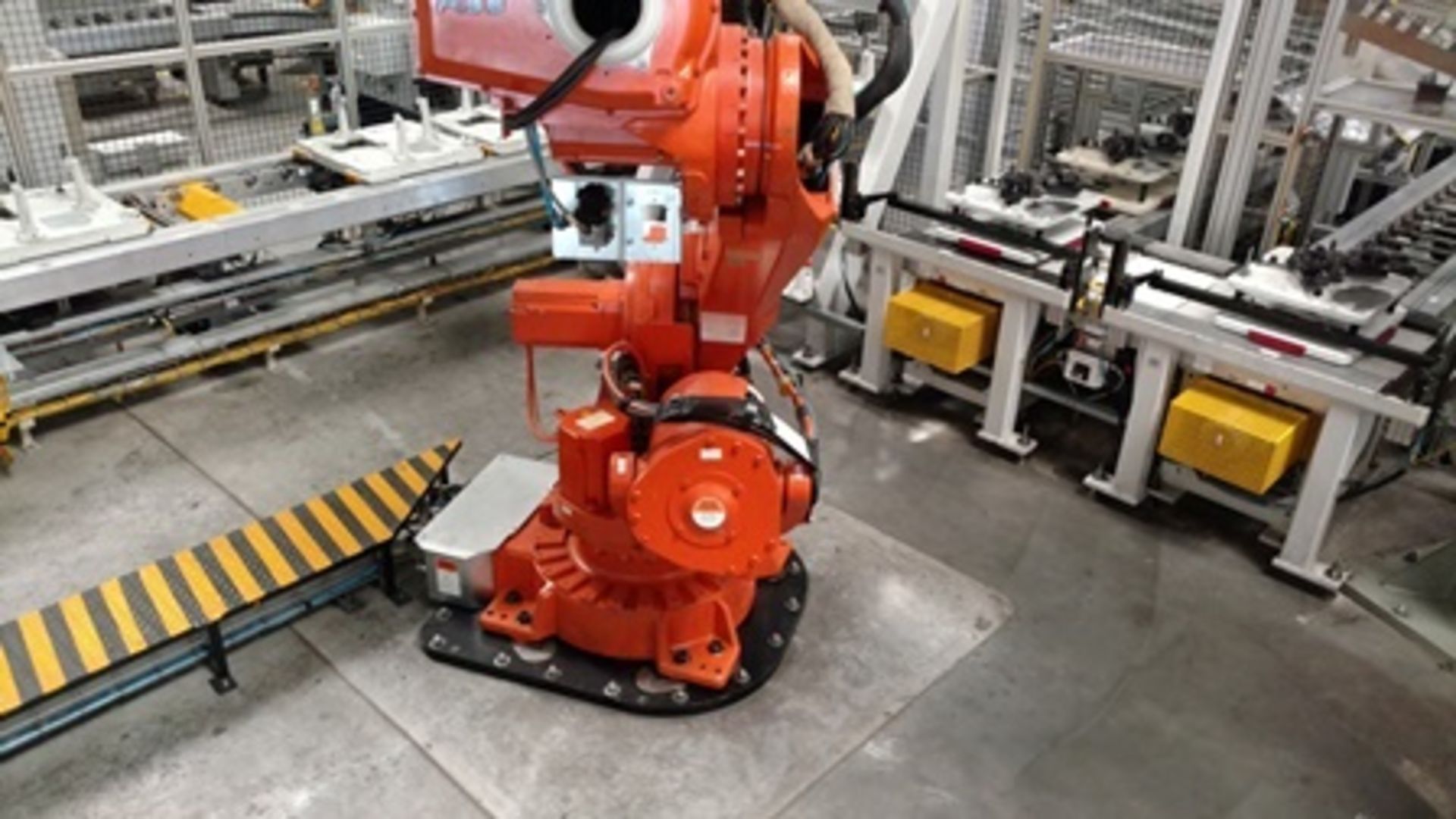 ABB Robot [Op 200], Series 6620-100280 with controller, teach pendant unit, grippers, pneu… - Image 13 of 16