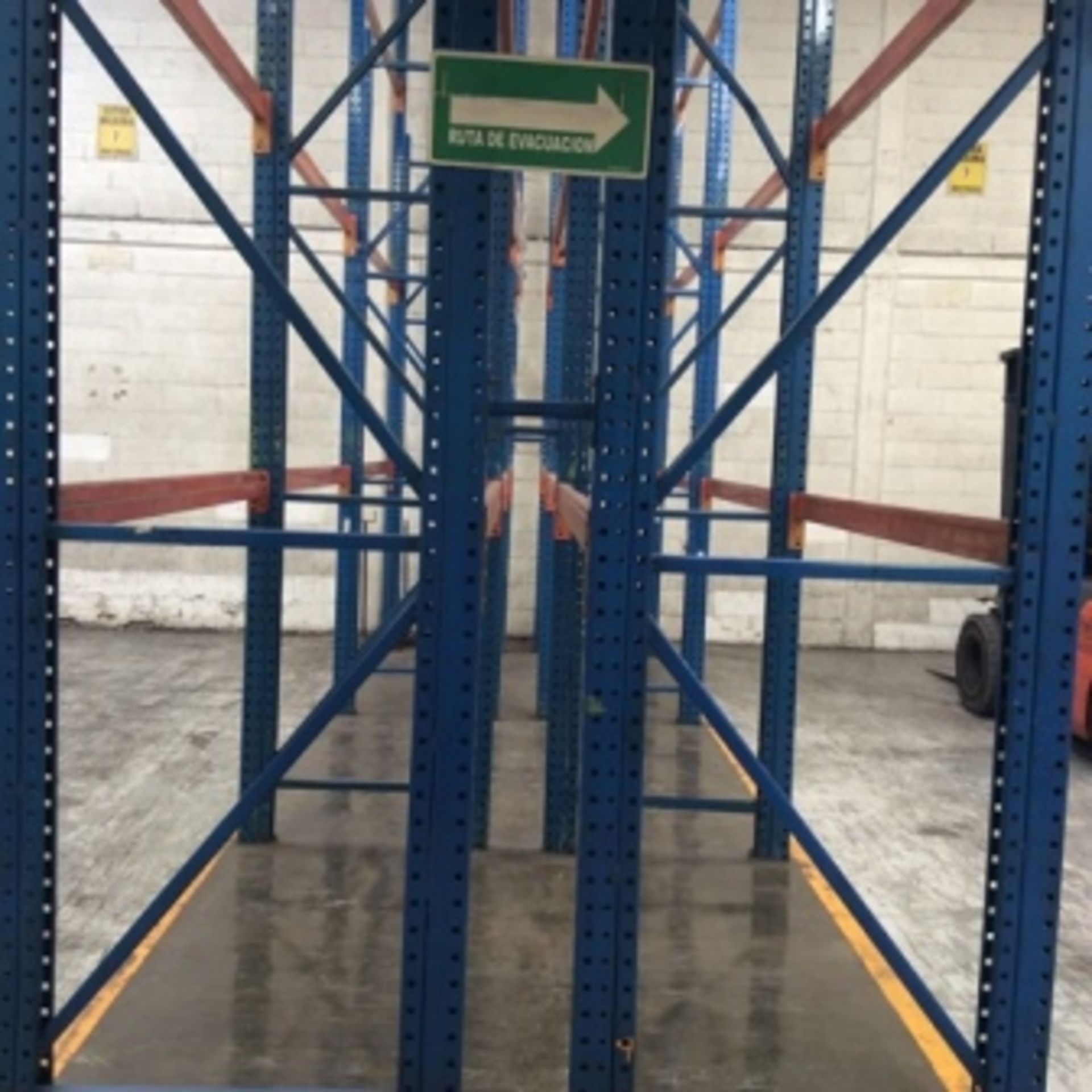 Vertical storage rack 8.70 x 0.91 x 4.60 m high consists of 3 levels 2.34 x 0.91 in depth … - Image 6 of 10