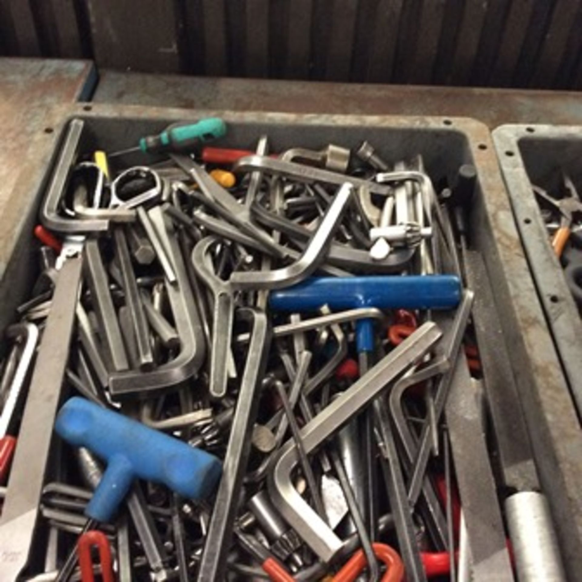 2 plastic boxes with hand tools; allen keys, files, screwdrivers and pliers … - Image 2 of 6