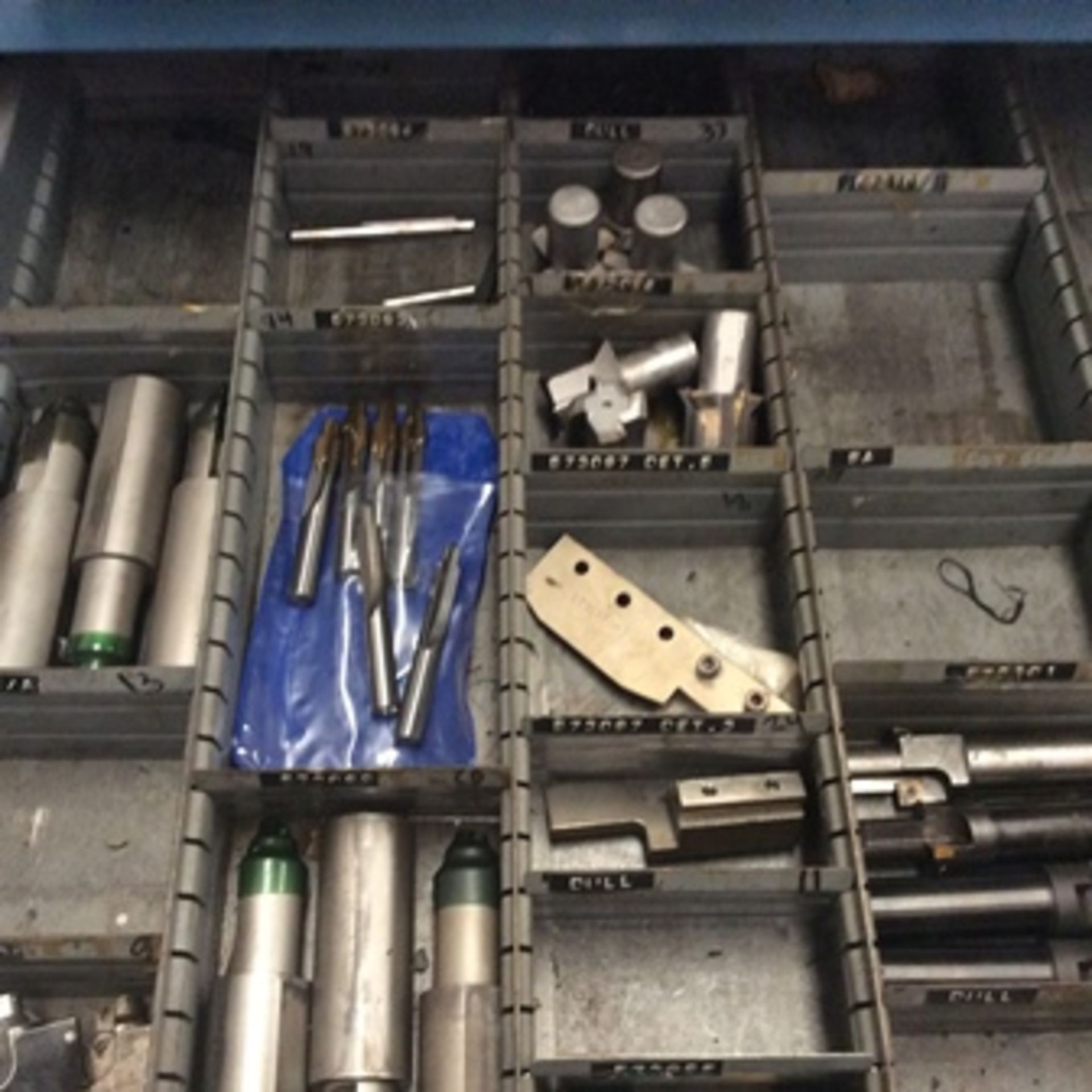 4 tool drawers with 40 drawers in total that contain attachments for CNC operations; taps, shape … - Image 5 of 25