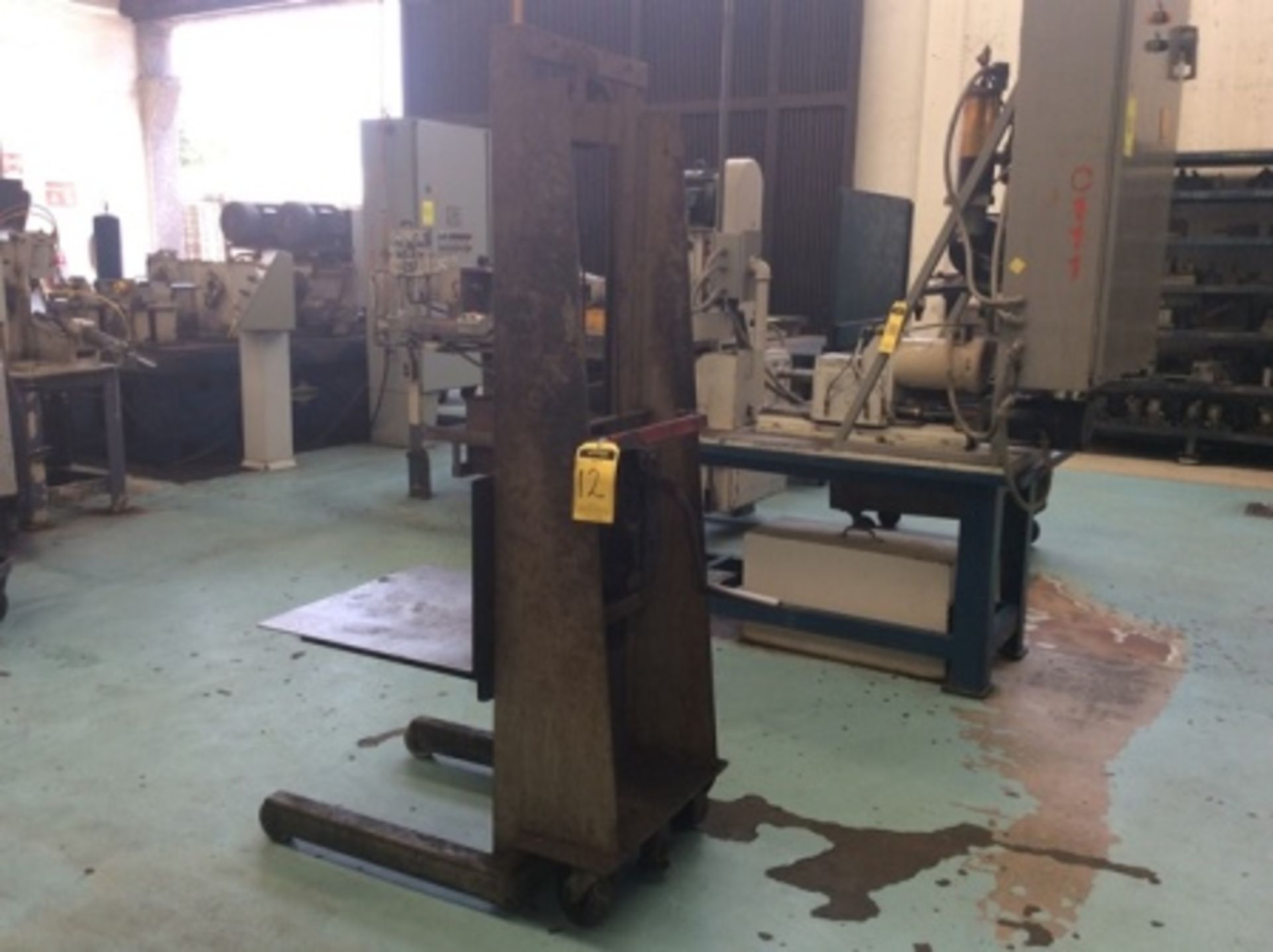 1 ton manual Die Lifter … - Image 4 of 5