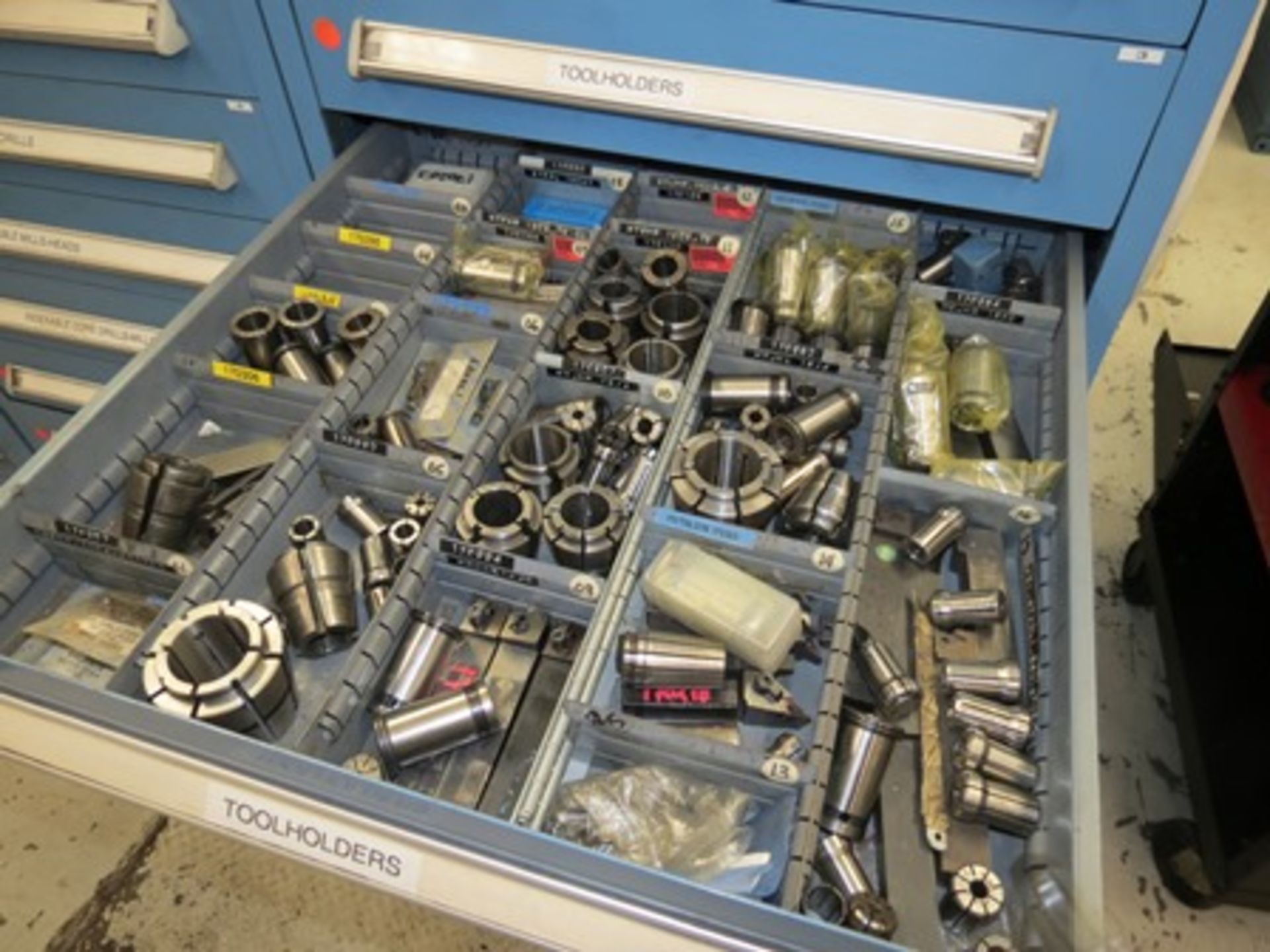 4 tool drawers with 40 drawers in total that contain attachments for turning operations; holder … - Image 9 of 17