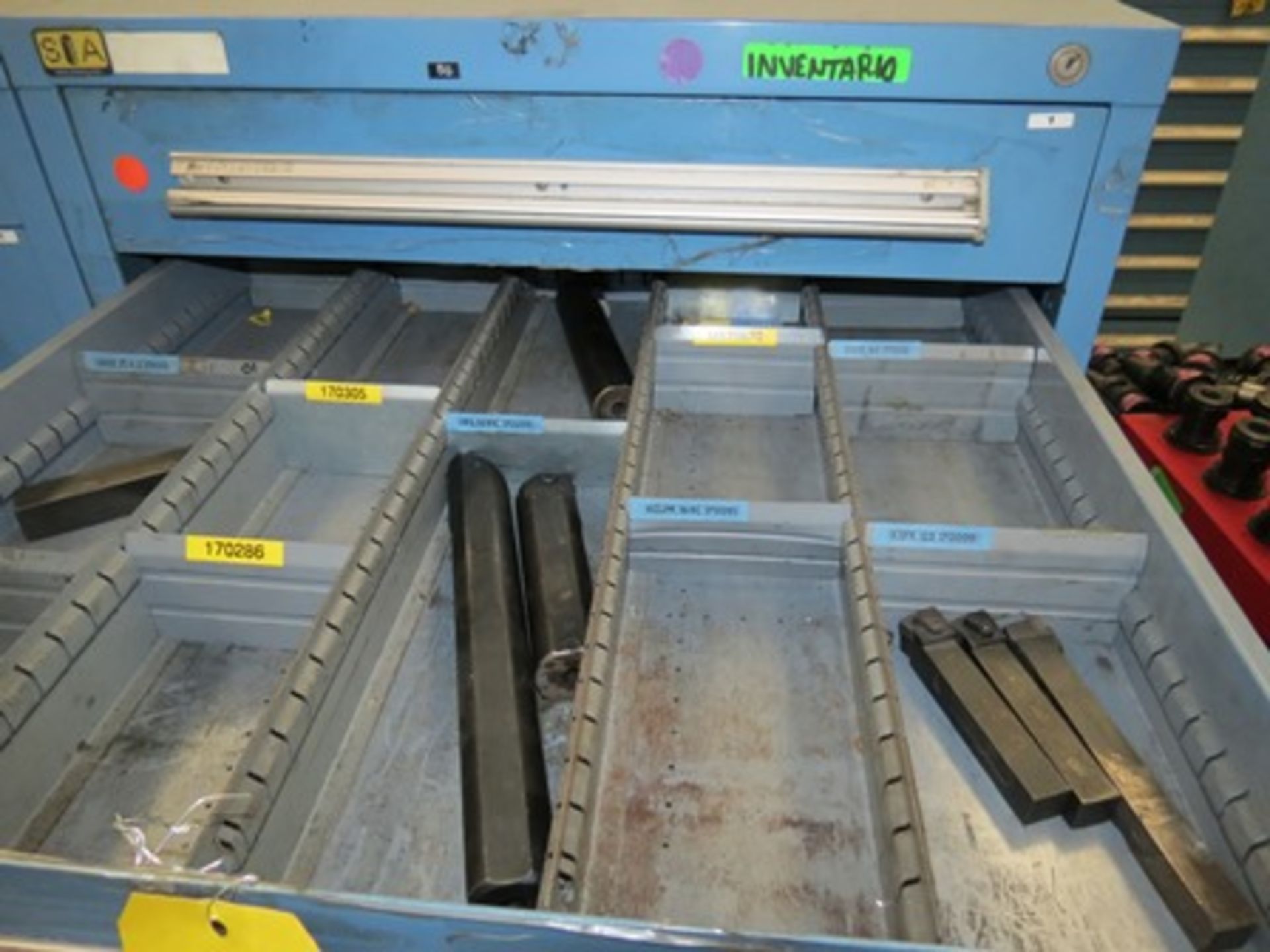 4 tool drawers with 40 drawers in total that contain attachments for turning operations; holder … - Image 7 of 17