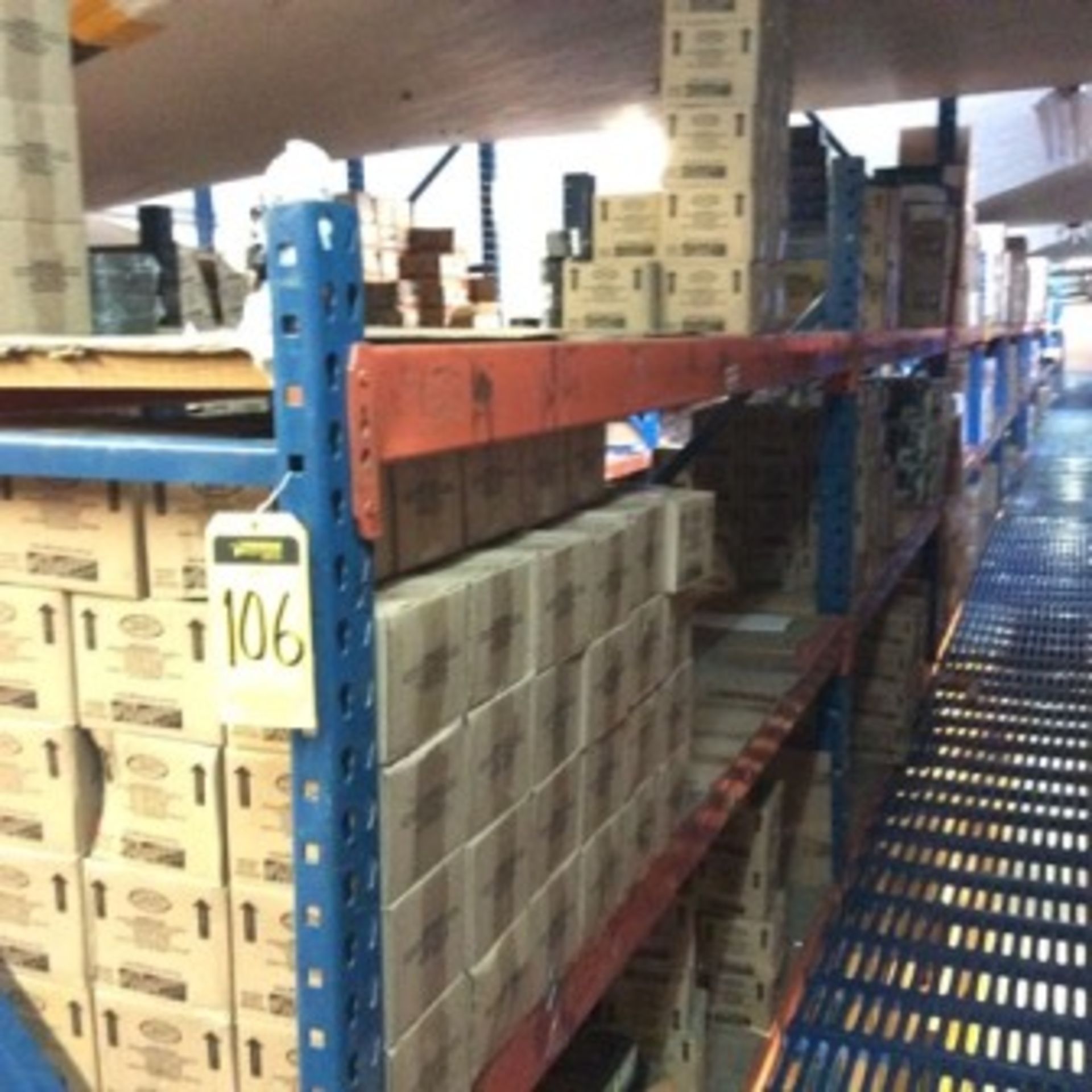 Vertical storage rack 19.0 m in front x 0.75 m in depth x 3.66 m in height consists of 5 levels, … - Image 2 of 5