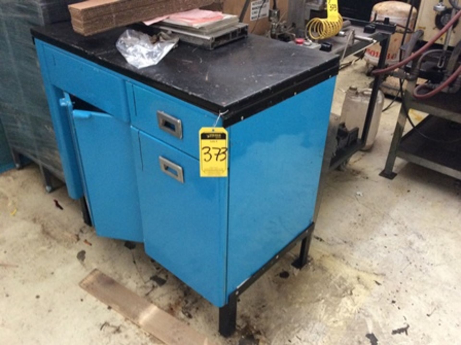 Work table with drawers and 3 folding doors, Propen model P3000 labeller, 1 Ton manual hoist and … - Image 2 of 15