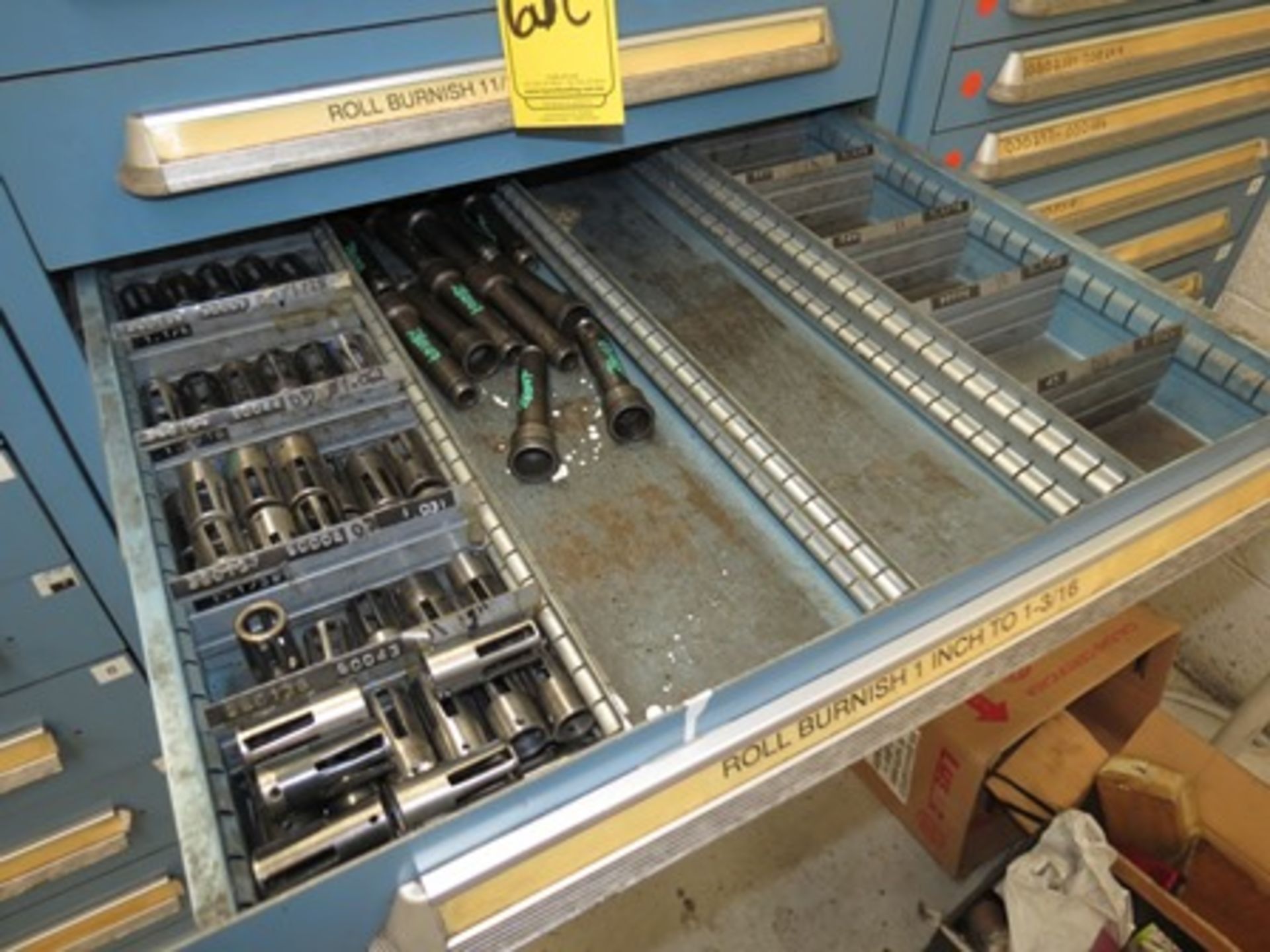 4 tool drawers with 40 drawers in total that contain attachments for turning operations; holder … - Image 14 of 17