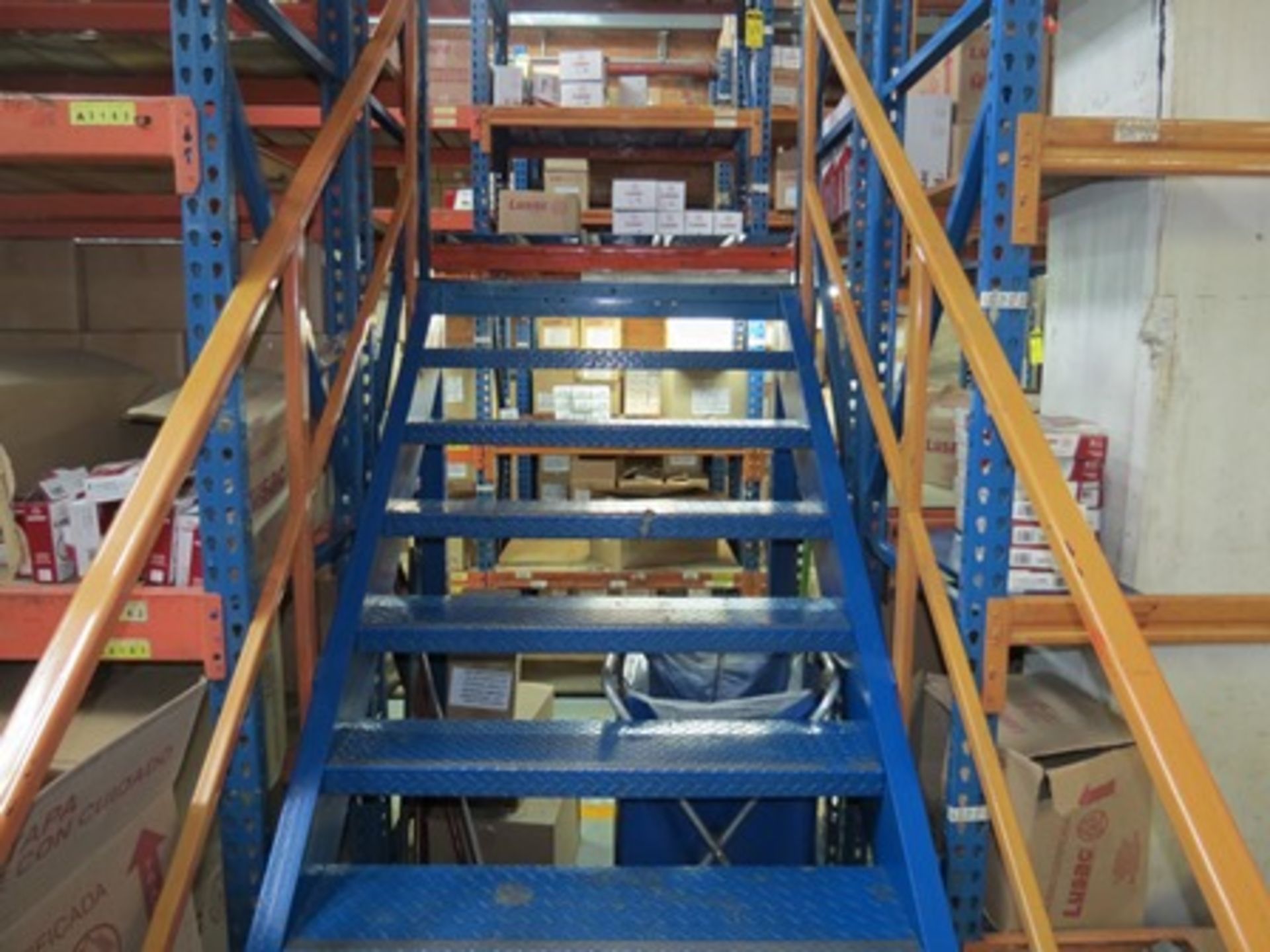 Ladder with steps non-slip sheet and corridors of stamped sheet 1.20 x 38 m length approximately … - Image 2 of 9