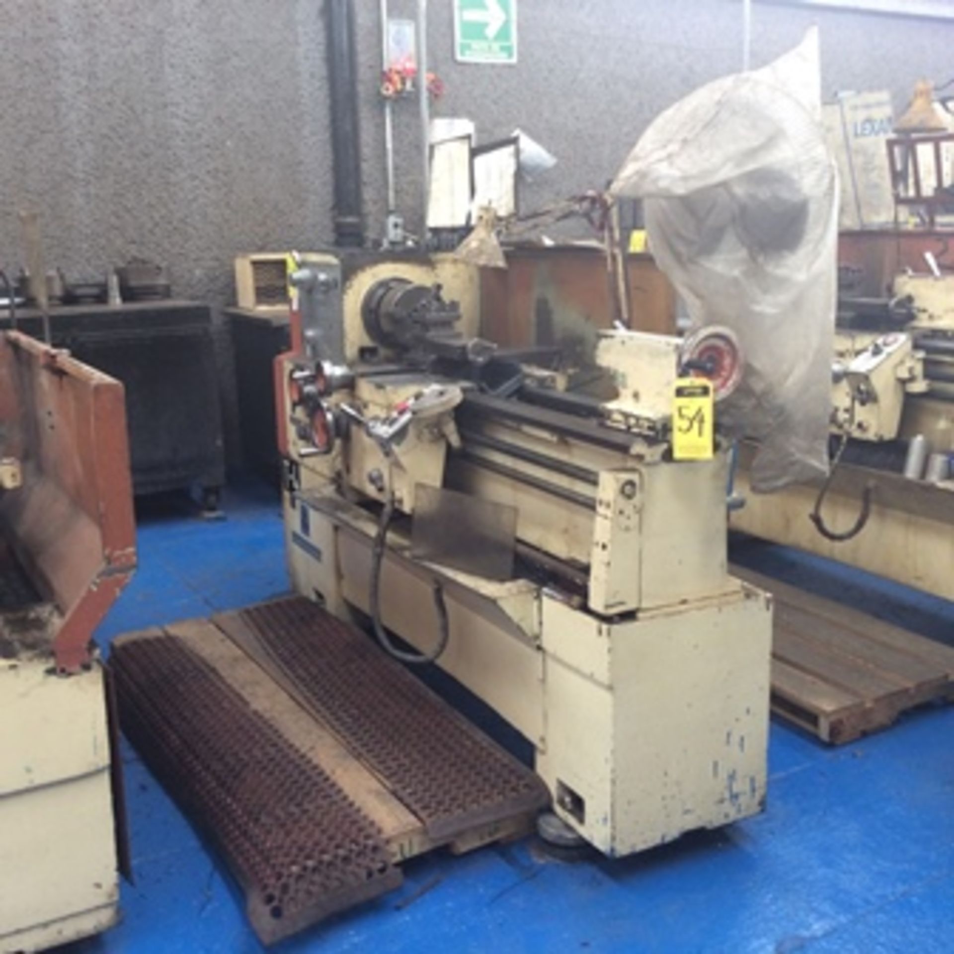Fanamher lathe, model TB-160 series 01607182, 8" Swing and 1.00 m between Centers … - Image 4 of 11