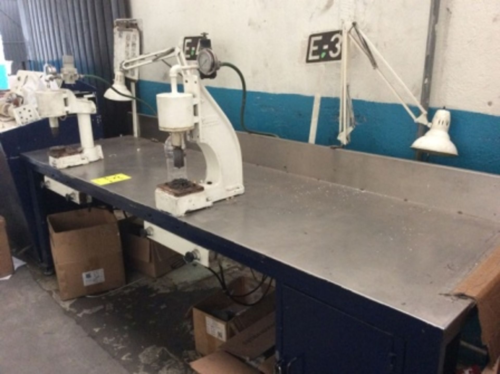 Work table with stainless steel cover includes 2 pneumatic presses … - Image 4 of 11