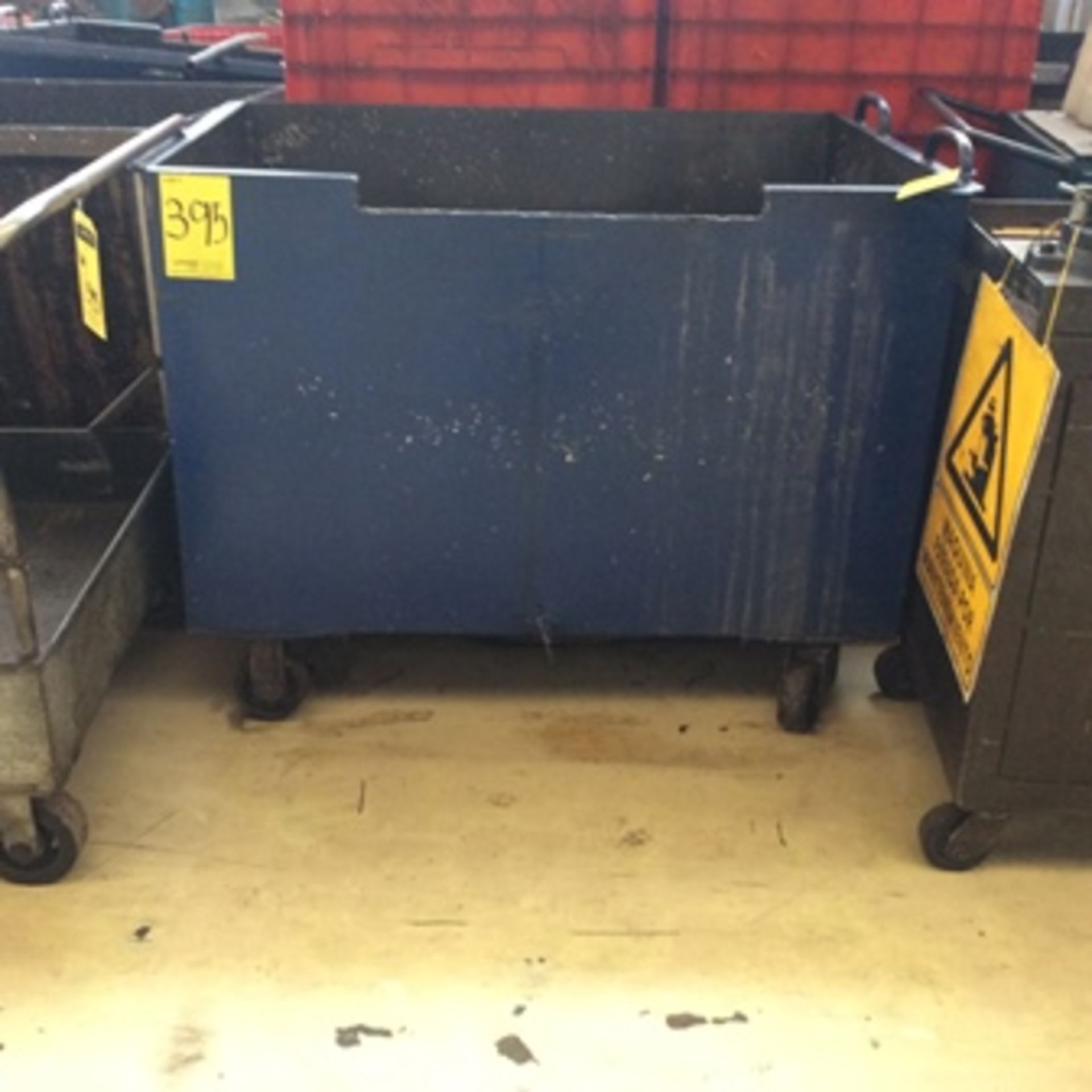 8 Trolleys for pickup and 2 tool trolleys with vise number 6 and 4 … - Image 20 of 20