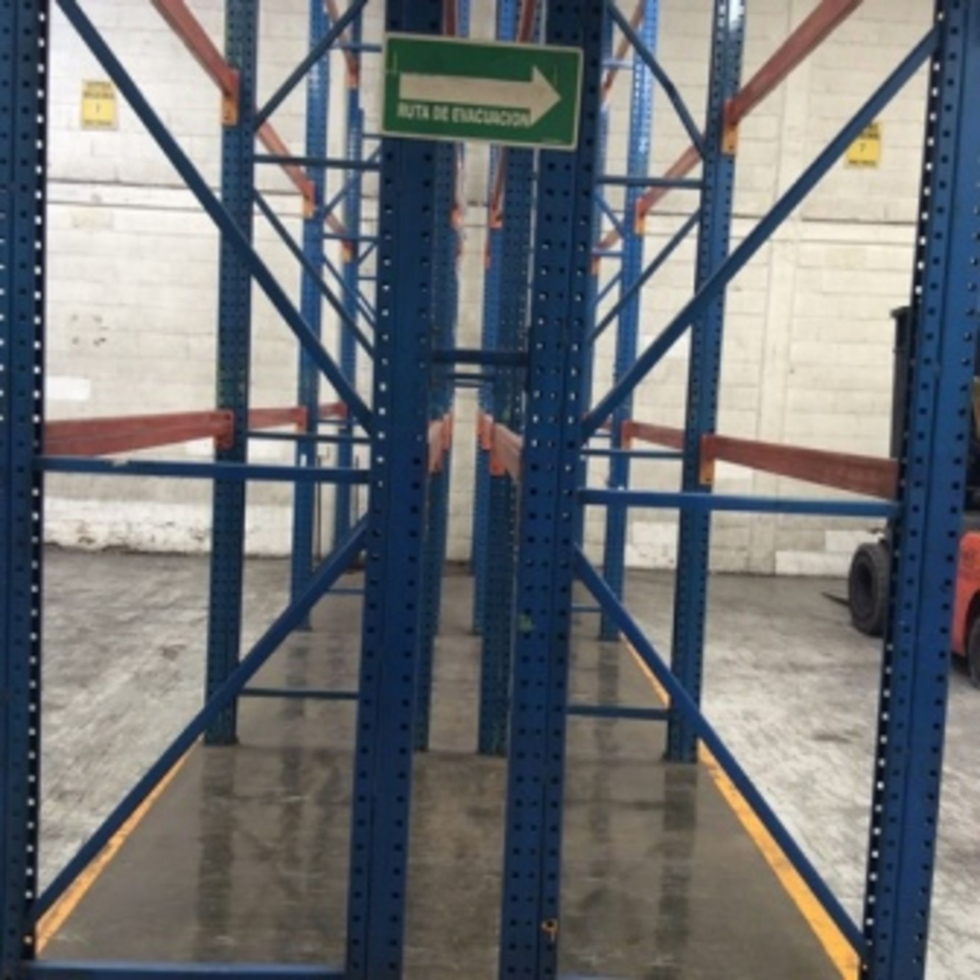 Vertical storage rack 8.70 x 0.91 x 4.60 m high consists of 3 levels 2.34 x 0.91 in depth … - Image 7 of 10