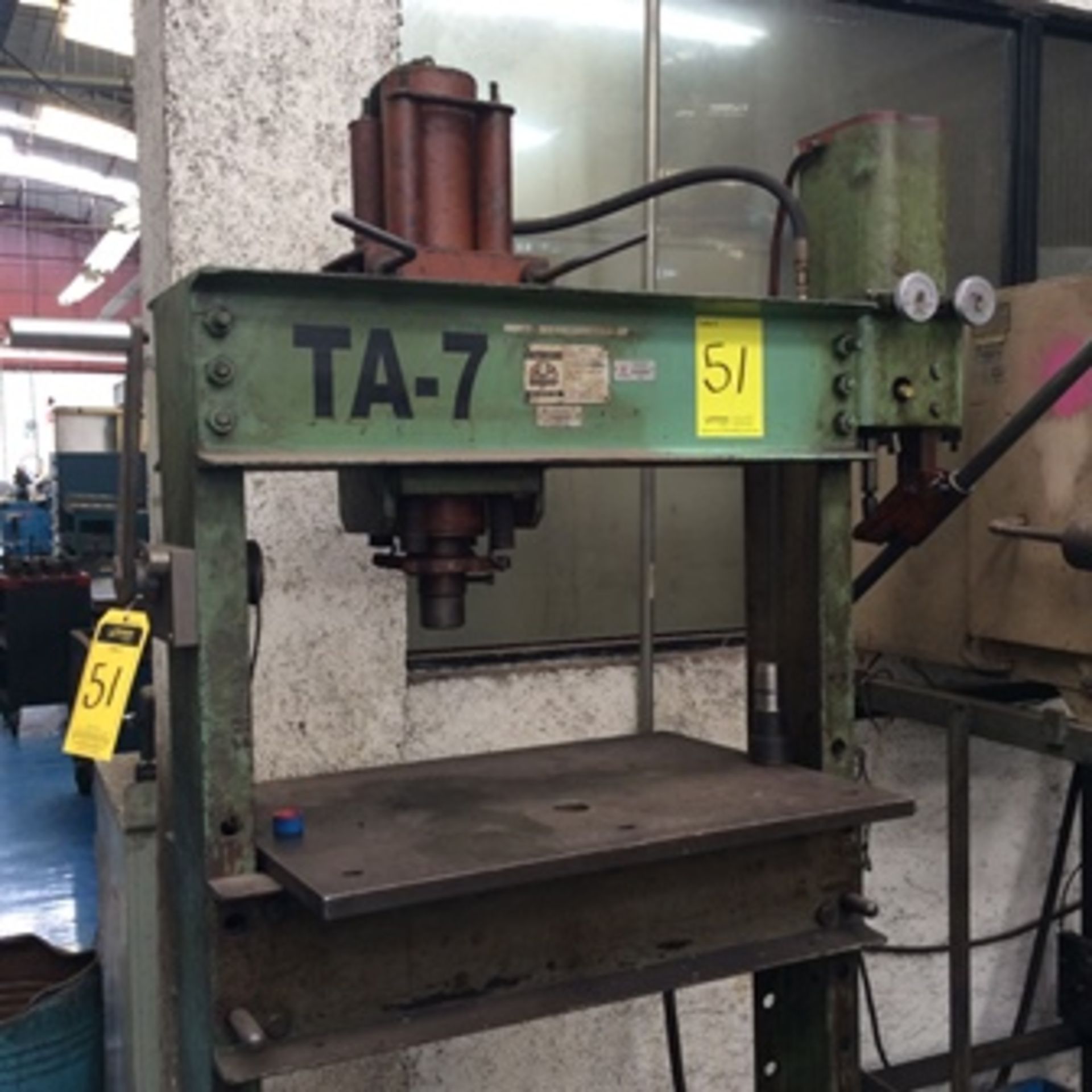 Nugier 40t Hydraulic Press, serie 9031705 … - Image 6 of 7