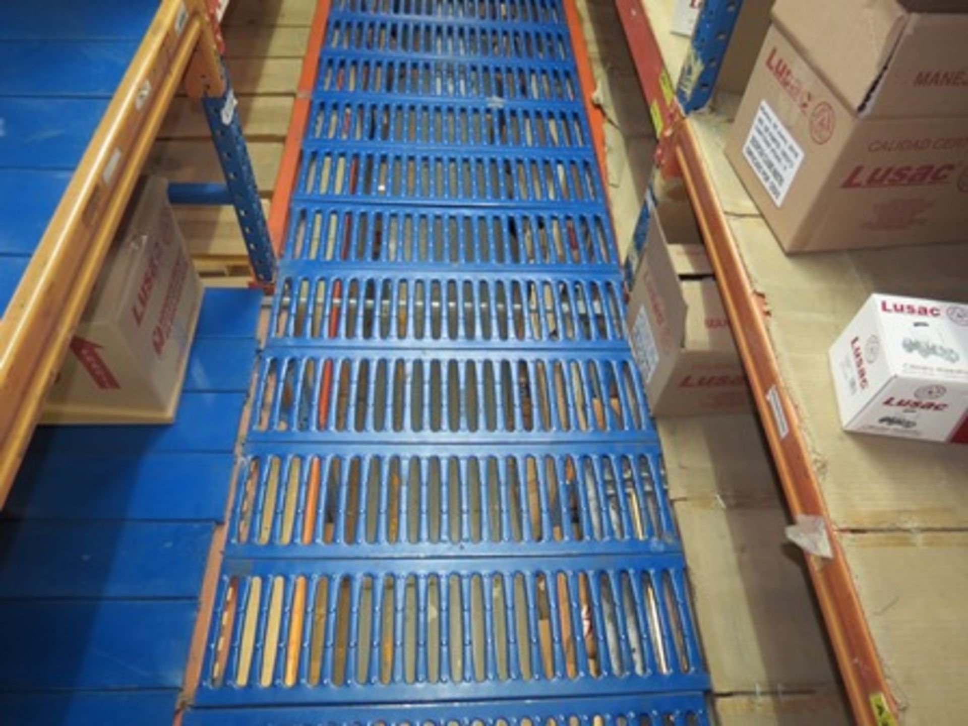 Ladder with steps non-slip sheet and corridors of stamped sheet 1.20 x 38 m length approximately … - Image 9 of 9