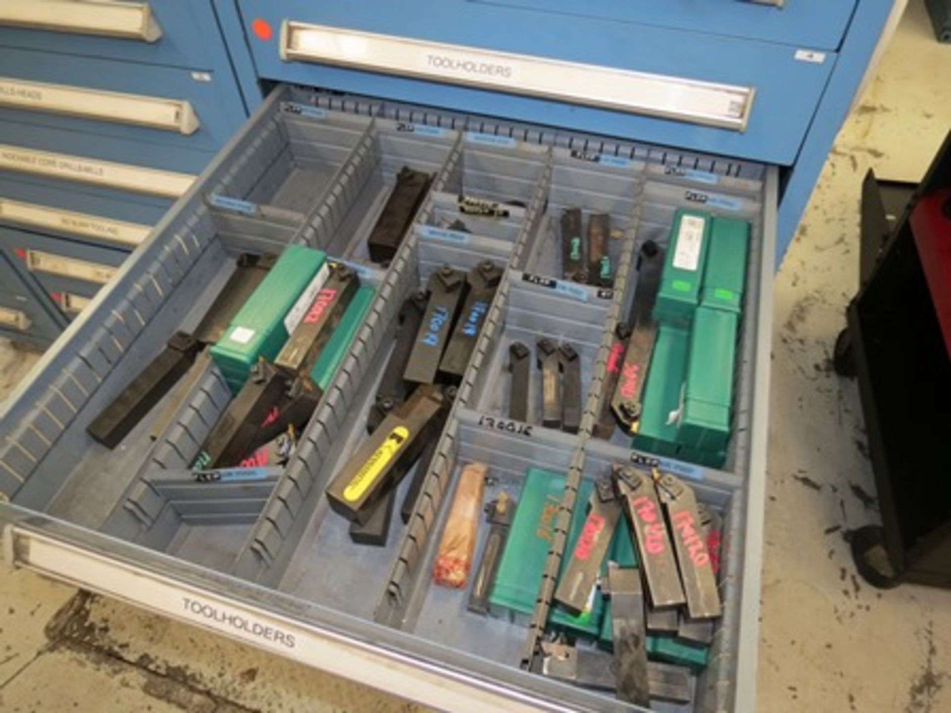 4 tool drawers with 40 drawers in total that contain attachments for turning operations; holder … - Image 3 of 17
