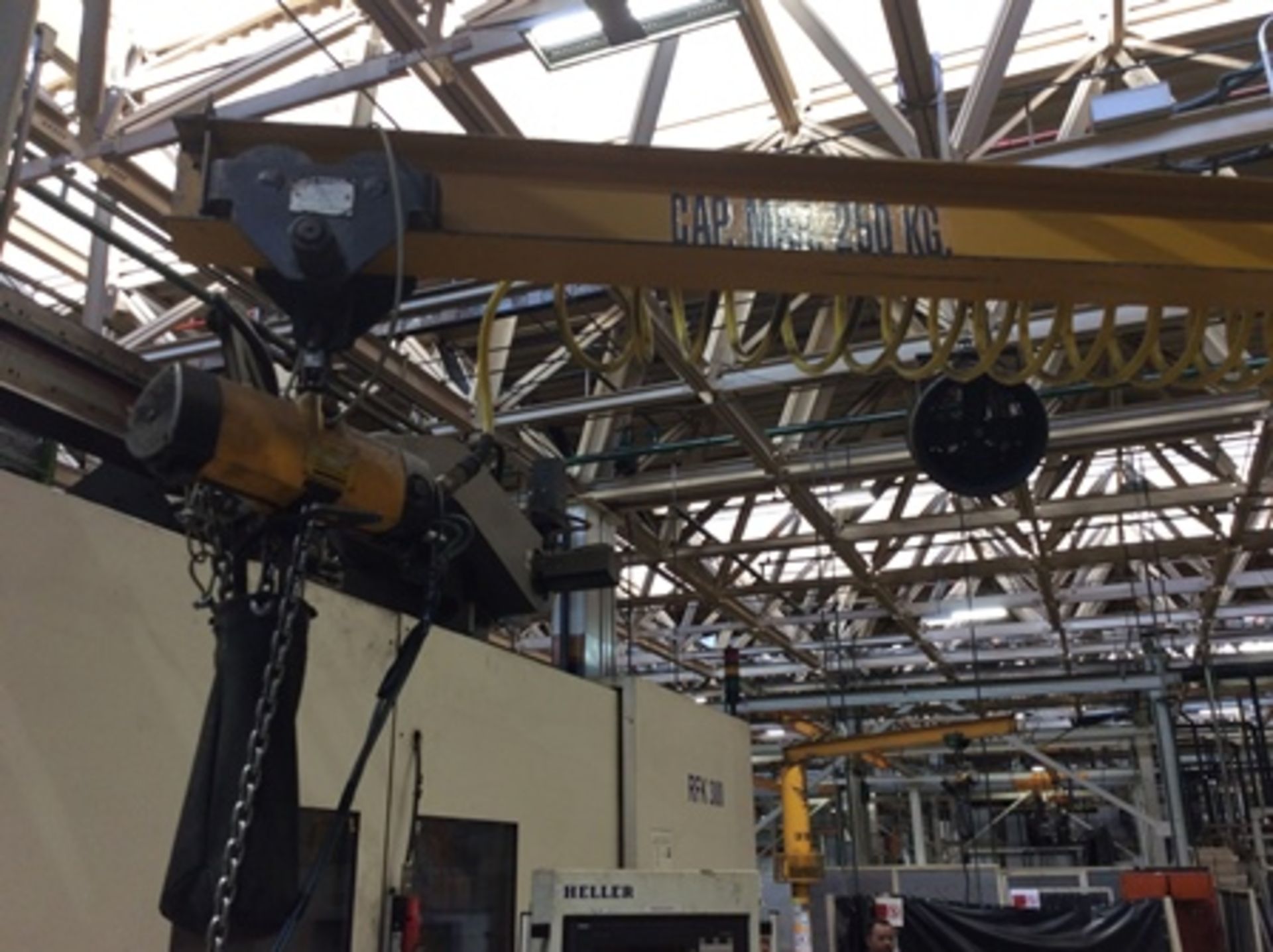 1/4 Ton capacity Jib Crane, 2.7m high, 2.5m arm. & 1/4 Ton Atlas Copco Hoist - Image 9 of 12