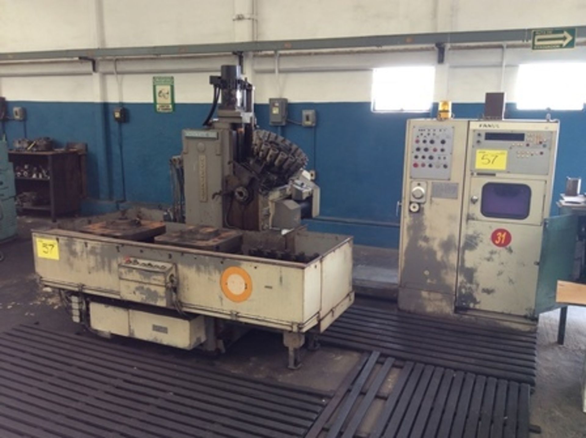 CNC Hitachi Seiki mod. Minimatic 500 serie N-18777, incluye gaveta de herramientas con accesorios - Image 25 of 42