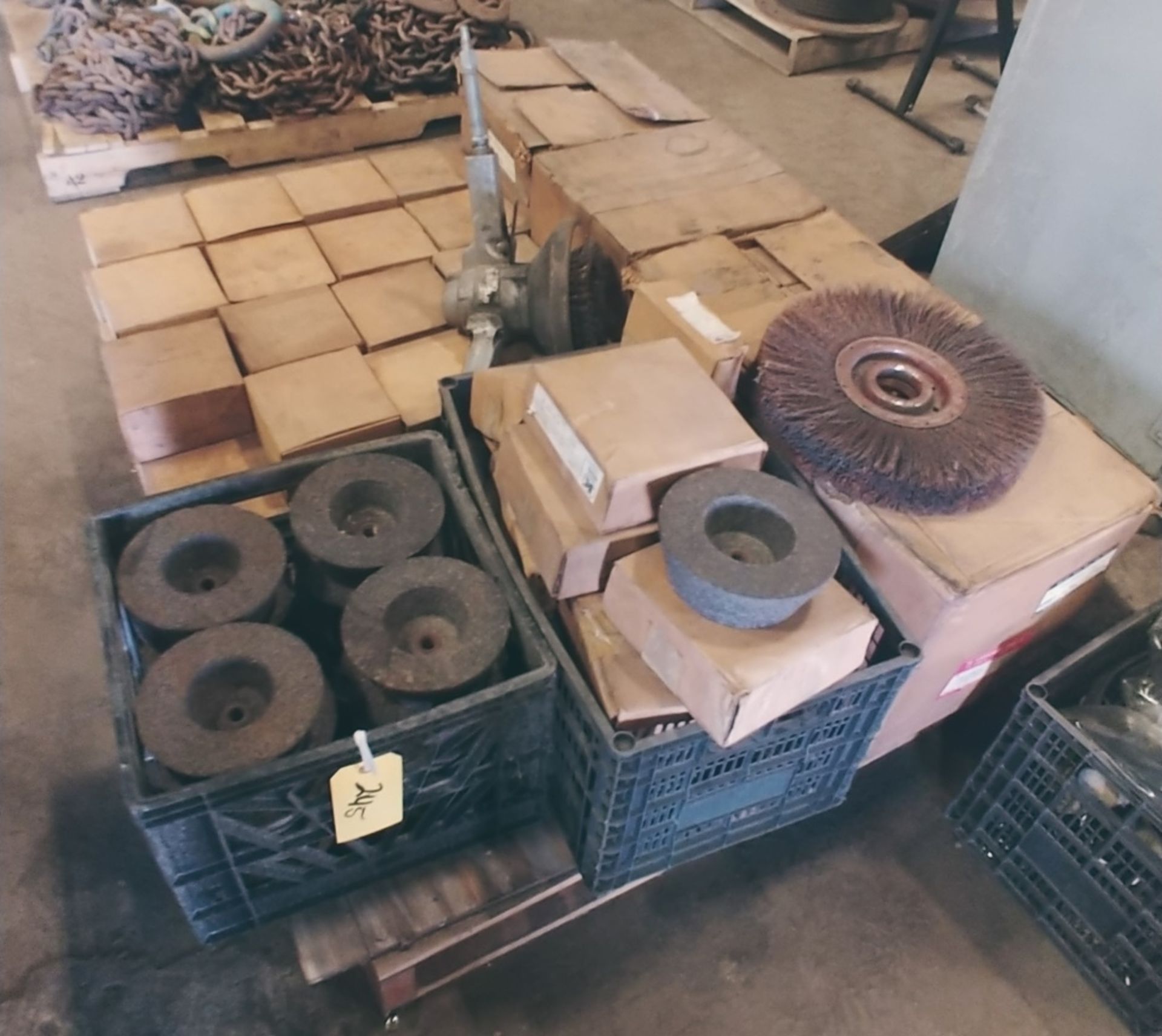 Group of various grinding and finishing heads All appear new. Various grinding wheels and assorted