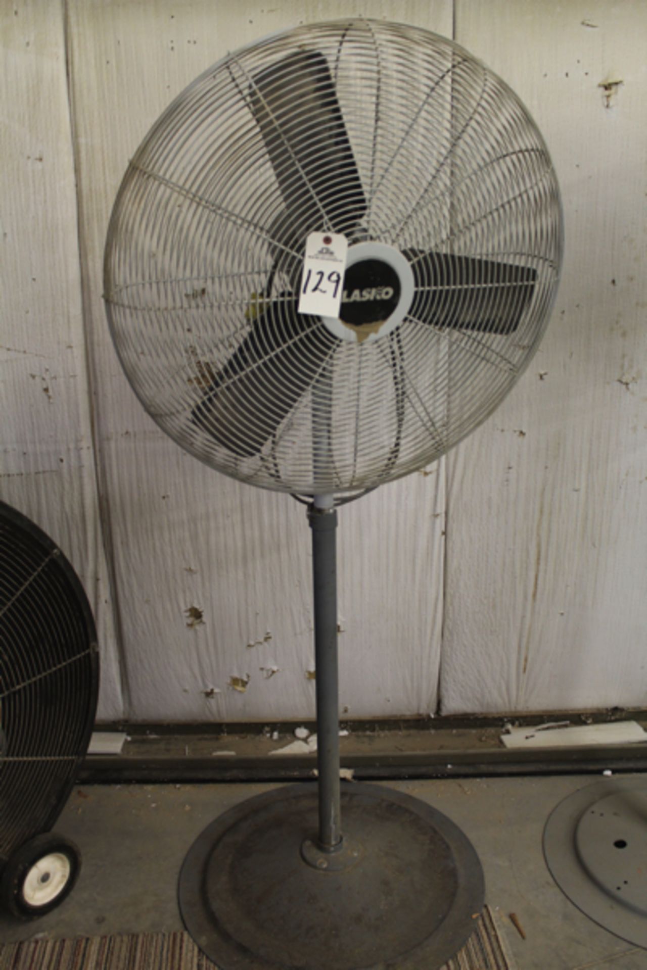 Pedestal Fan | Rigging Price: Hand Carry or Contact Rigger