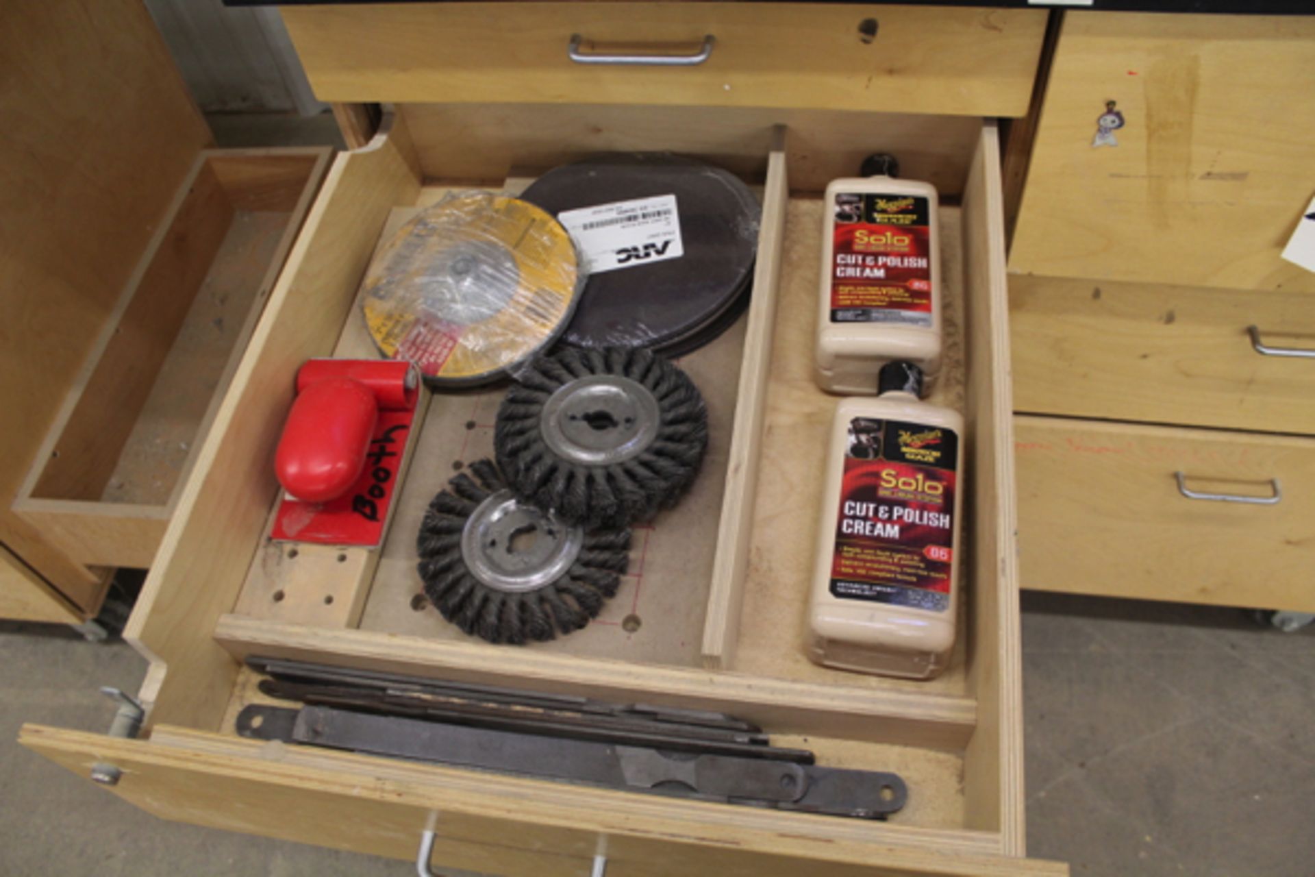 Contents of Storage Cabinets | Rigging Price: Hand Carry or Contact Rigger - Image 2 of 9