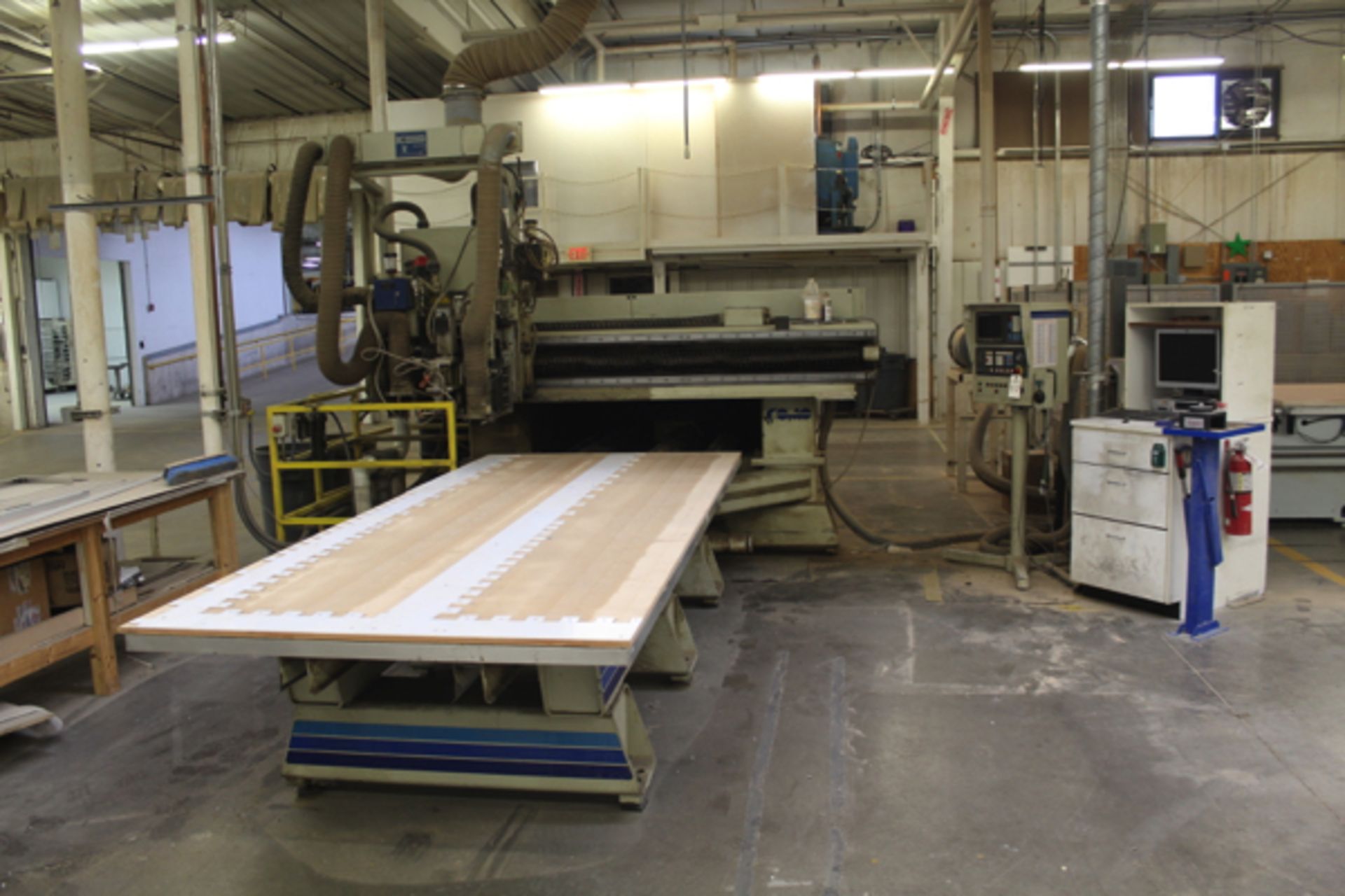 Komo CNC Router Machine, M# VR512, S/N 1711096, W/ Tooling | Rigging Price: $3200